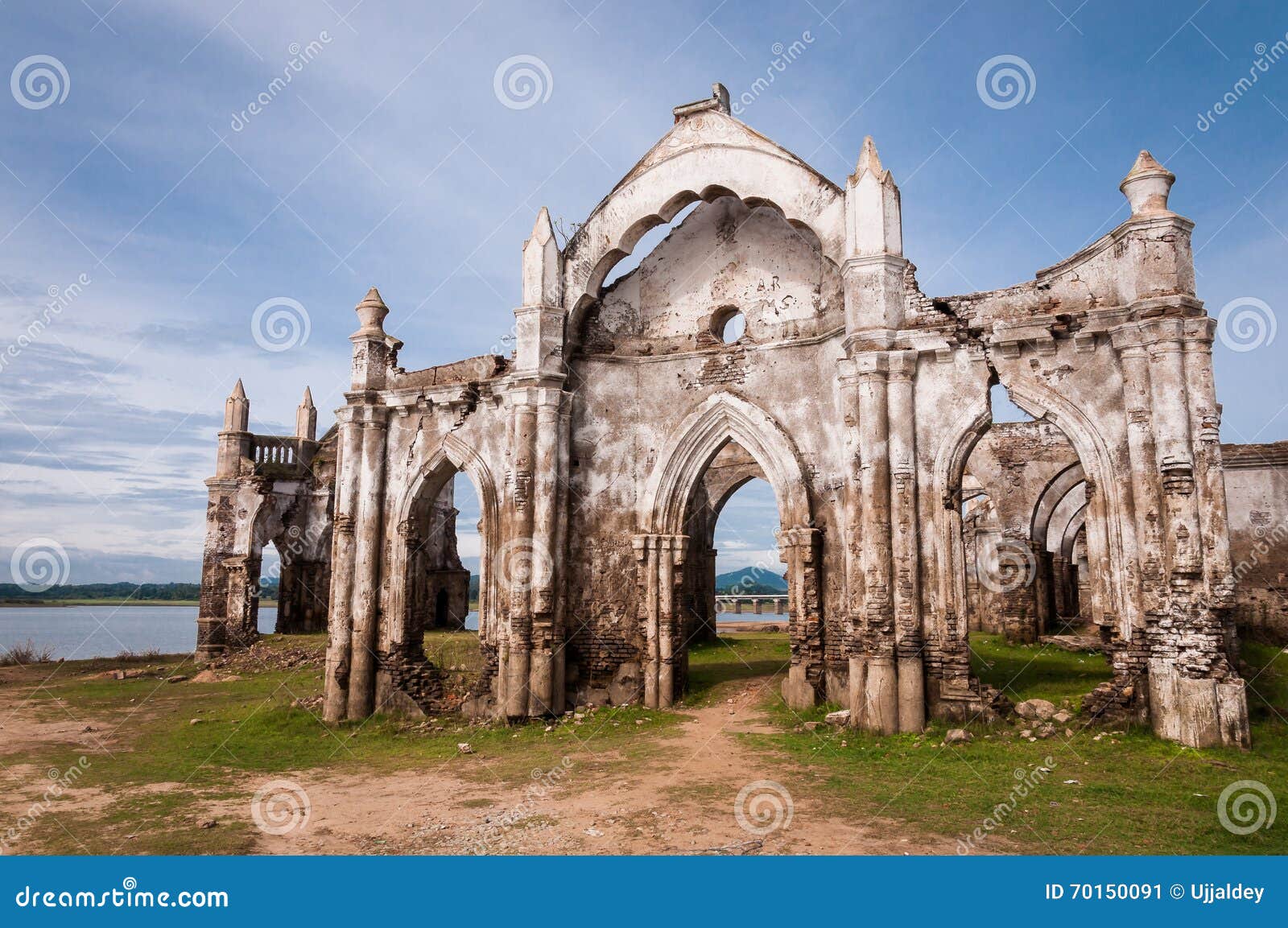 Église de Shettihalli. Église submergée submergée abandonnée dans le shettihalli, Inde de Karnataka