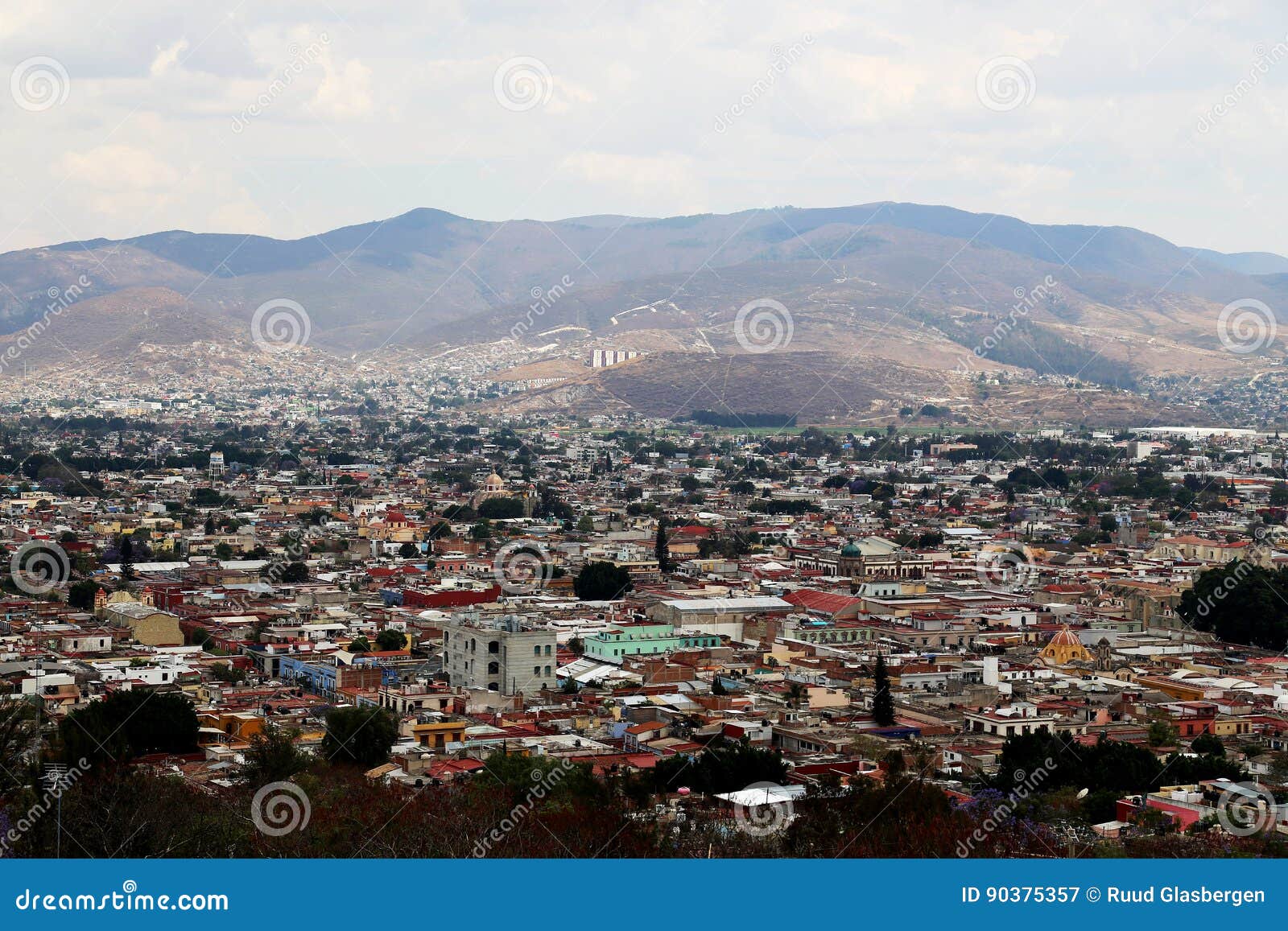 Über Oaxaca-Stadt schauen, Mexiko. Vieuw über Oaxaca-Stadt in Mexiko