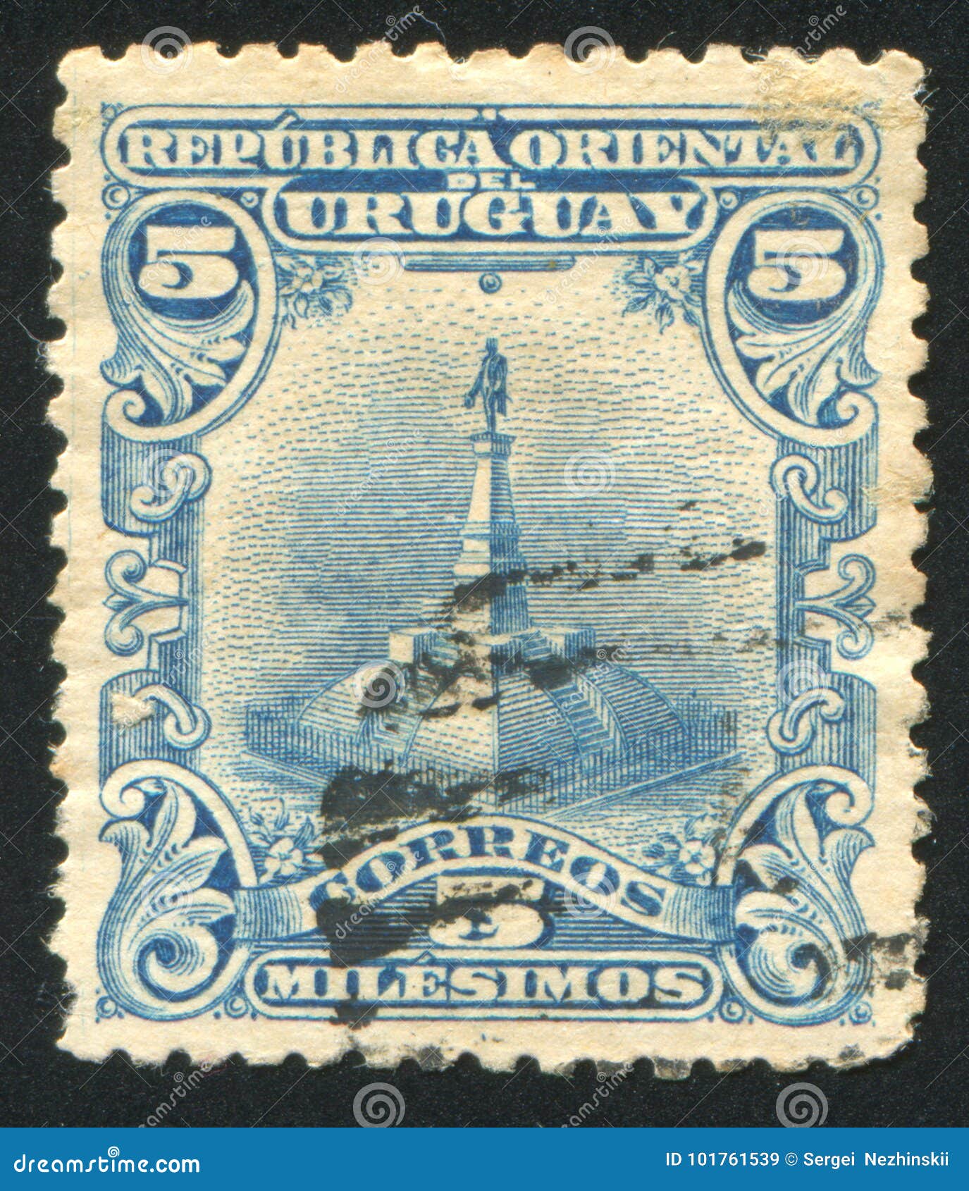 Άγαλμα Artigas. ΟΥΡΟΥΓΟΥΑΗ - CIRCA 1899: το γραμματόσημο που τυπώνεται από την Ουρουγουάη, παρουσιάζει άγαλμα Artigas, circa 1899