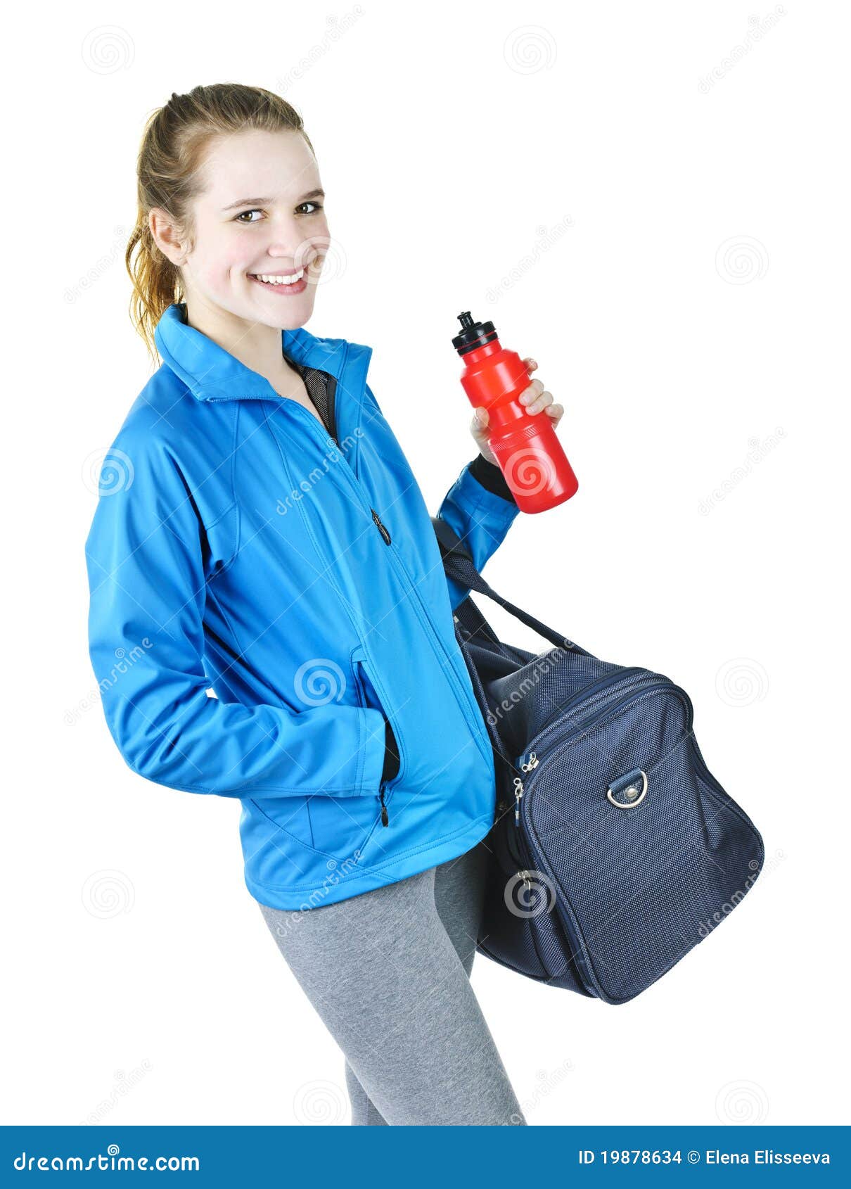 έτοιμο φίλαθλο workout κοριτσ&i. τσαντών μπουκαλιών άσκησης κατάλληλες ικανότητας νεολαίες γυναικών ύδατος γυμναστικής έτοιμες χαμογελώντας