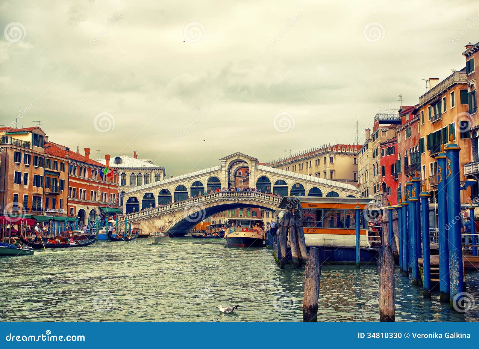 Γέφυρα Rialto στο μεγάλο κανάλι, Βενετία, Ιταλία