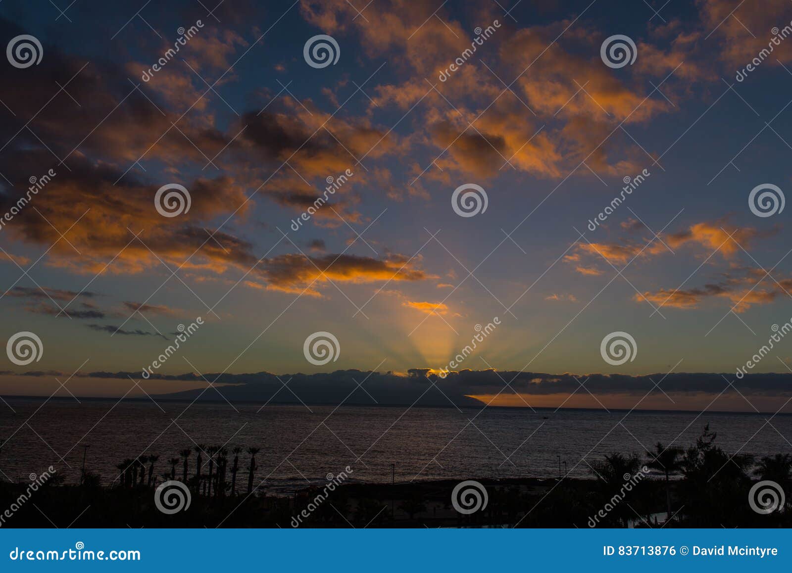 ηλιοβασίλεμα tenerife. Ηλιοβασίλεμα από το νησί Tenerife