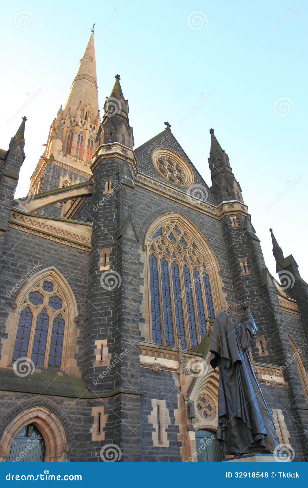 Καθεδρικός ναός Μελβούρνη του ST Patricks. Όμορφη άποψη Αυστραλία ημέρας καθεδρικών ναών του ST Patricks