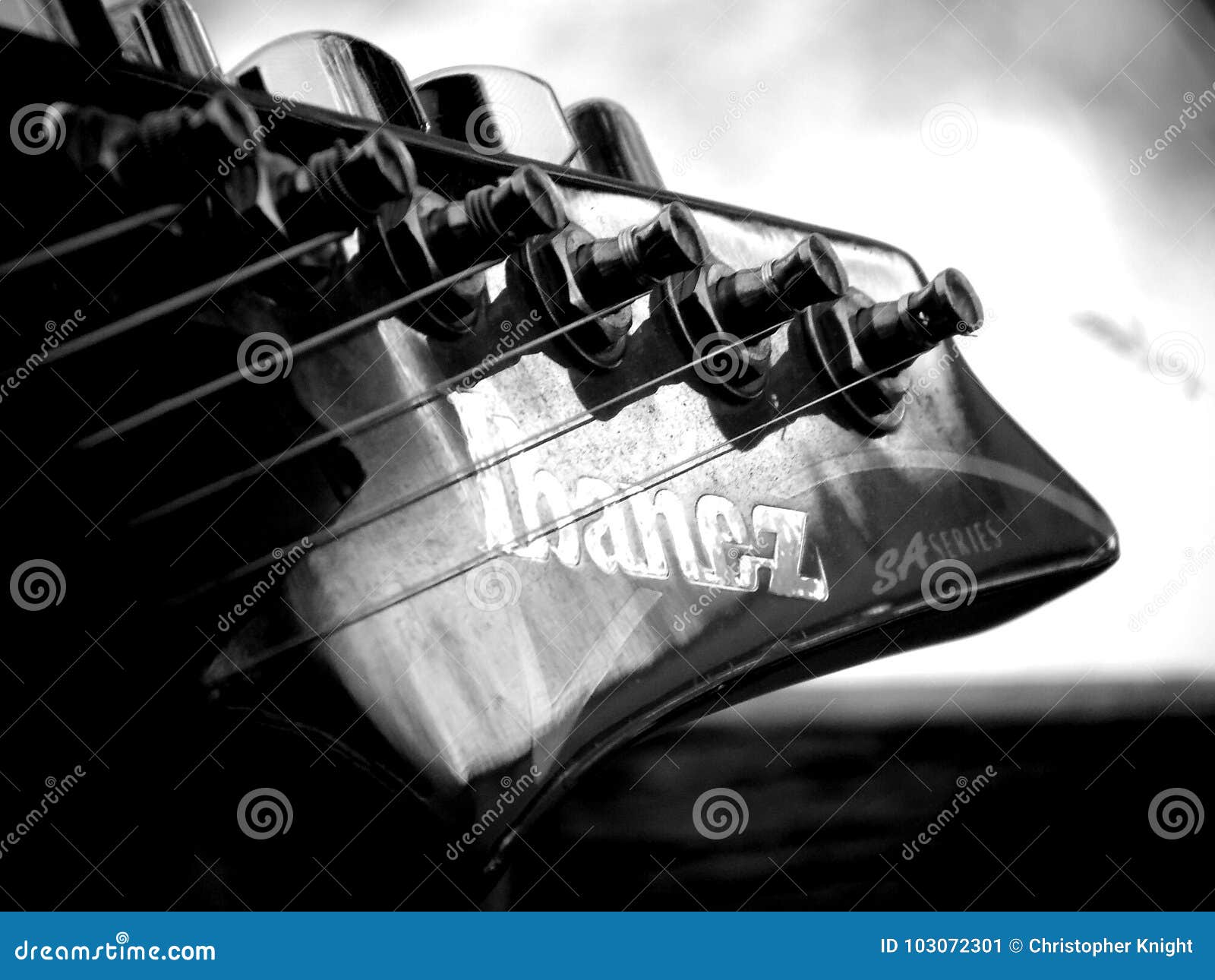 Κιθάρα του Ibanez. Ένα rockstar& x27 επιλογή του s