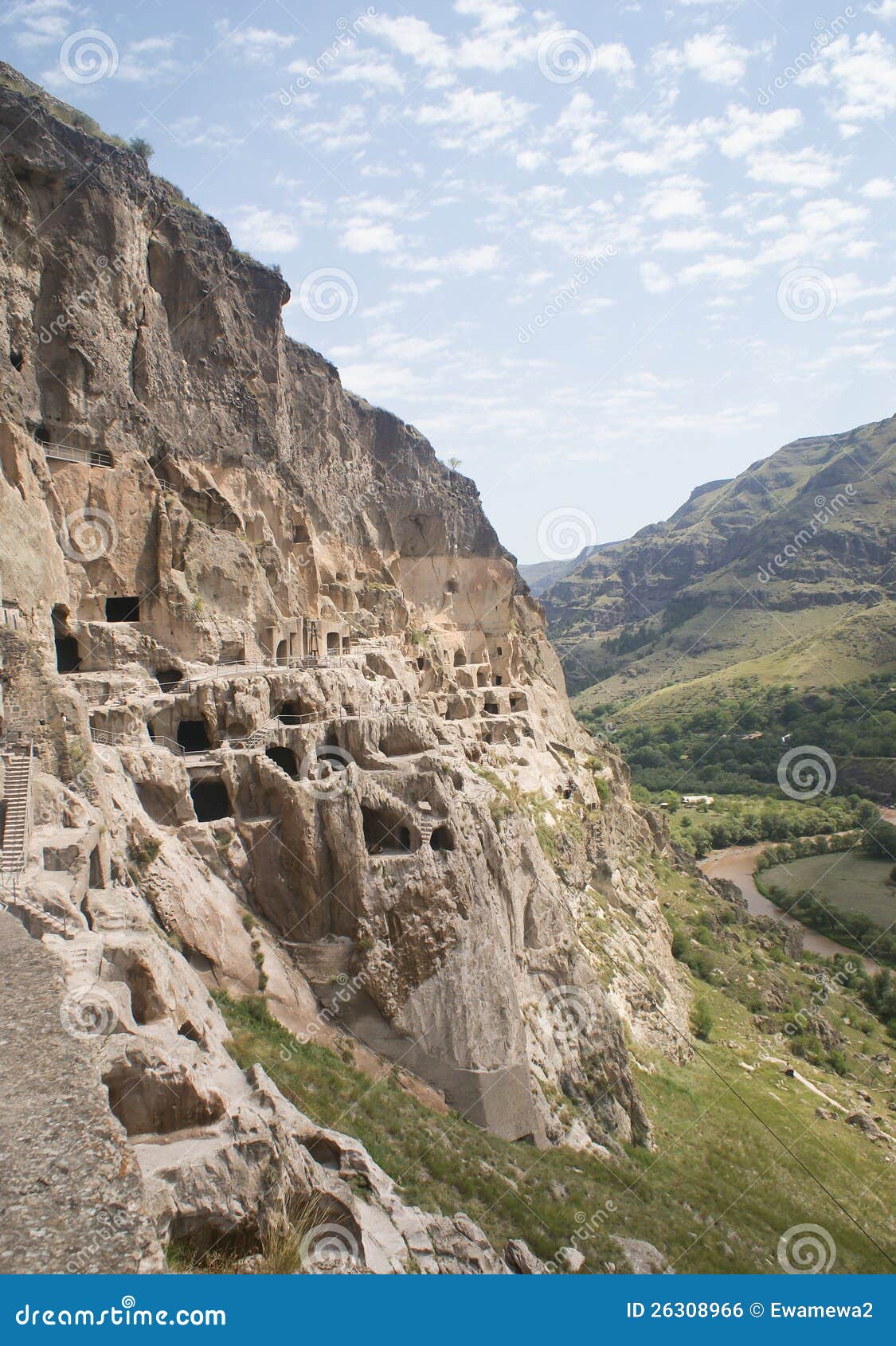 Μοναστήρι Γεωργία Vardzia. Μοναστήρι σπηλιών Vardzia στη νότια Γεωργία στην κλίση του βουνού Erusheti και τις όχθεις του ποταμού Mtkvari