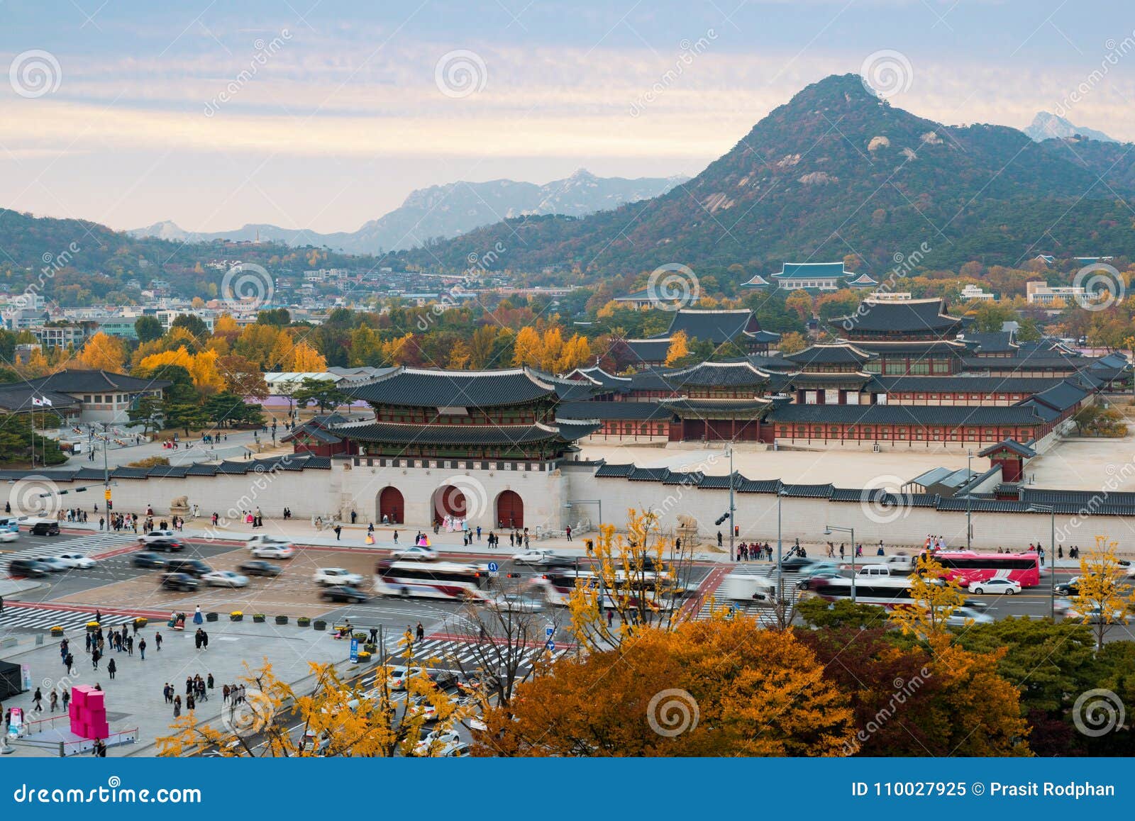 Παλάτι Gyeongbokgung το φθινόπωρο στη Σεούλ, Νότια Κορέα