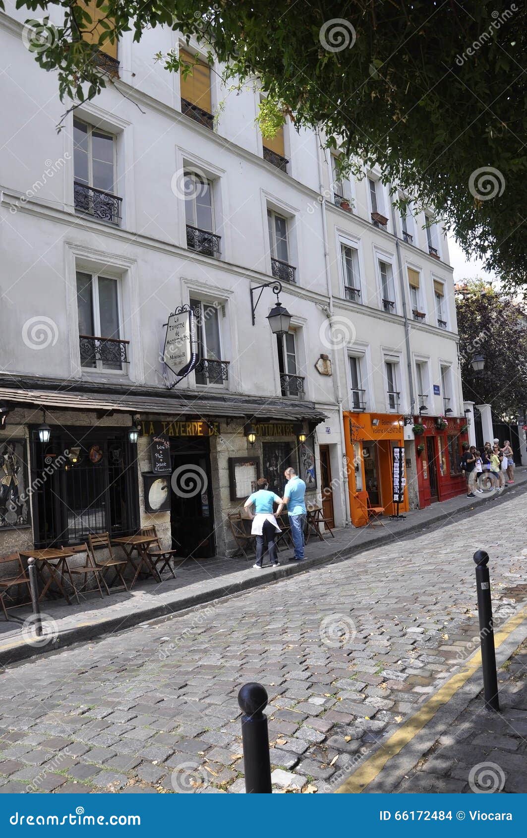 Παρίσι, στις 17 Ιουλίου: Άποψη οδών από Montmartre στο Παρίσι. Άποψη οδών από Montmartre στο Παρίσι στις 17 Ιουλίου 2015