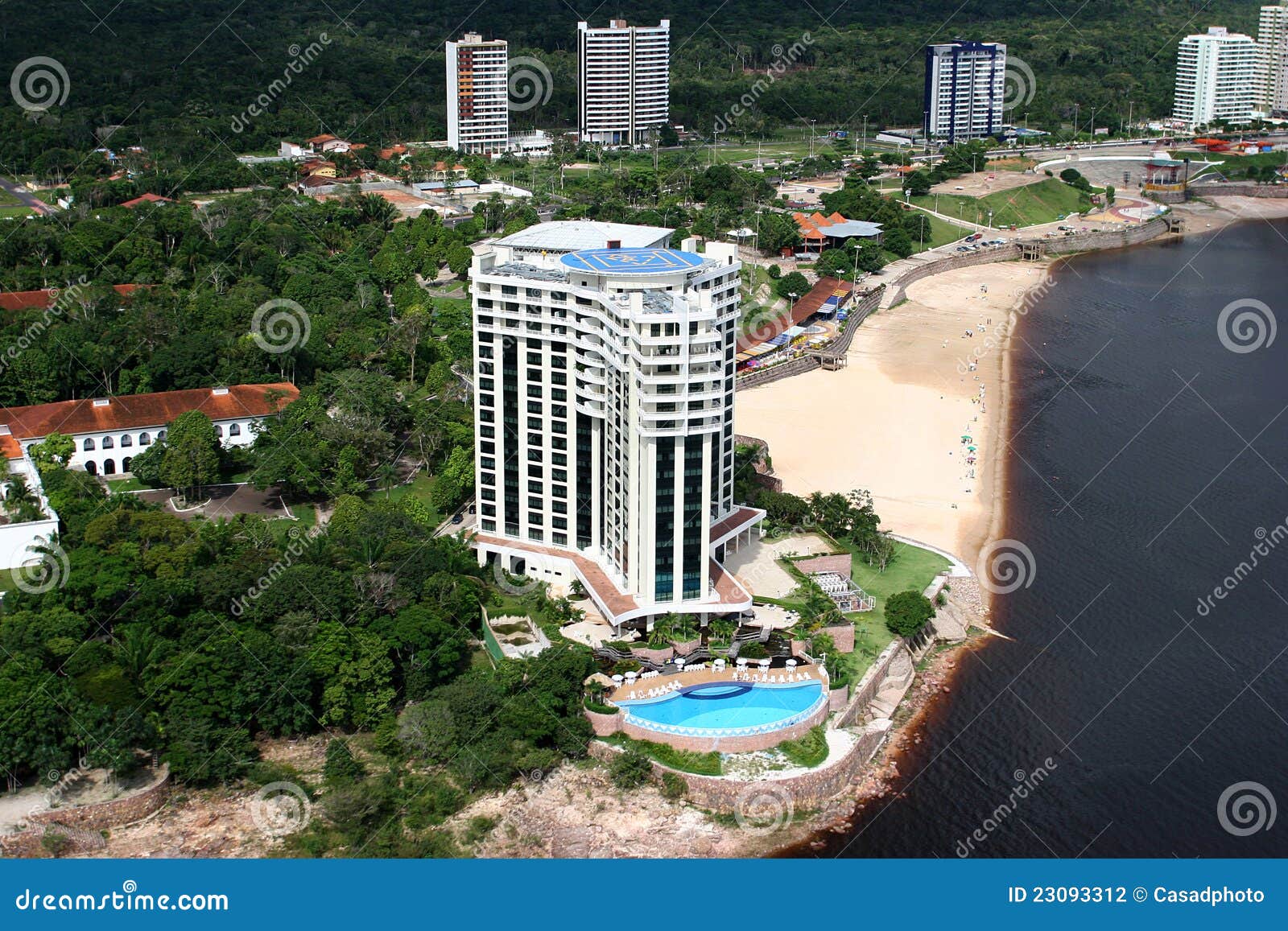 Ποταμός Βραζιλία της Αμαζώνας πόλεων του Manaus. Σύγχρονα κτήρια στην πόλη του Manaus, Βραζιλία