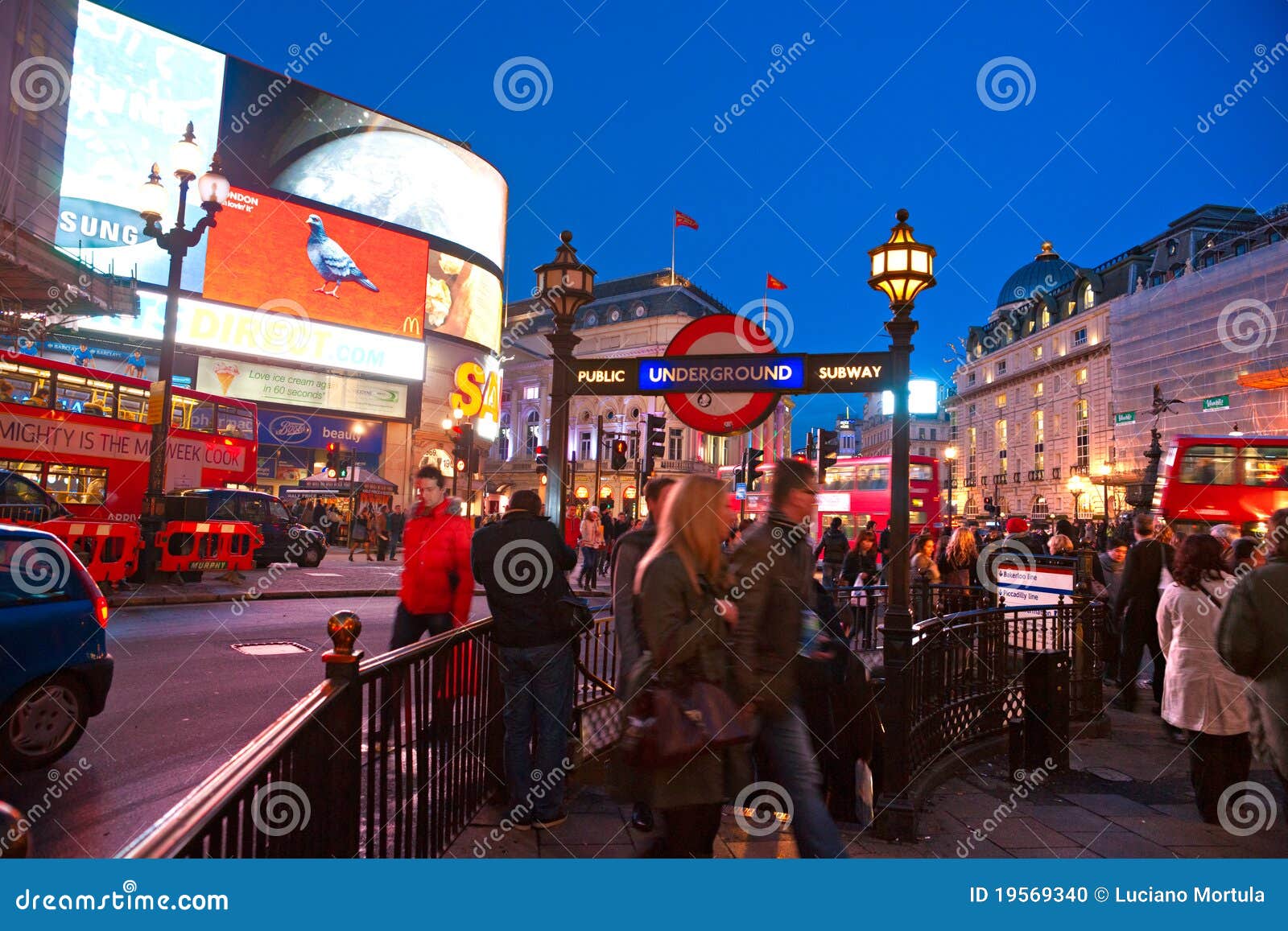 τσίρκο Λονδίνο piccadilly UK. 18 20 2011 διαφημίσεις όντας τσίρκο που θεωρείται διάσημος έχουν εδώ το λιγότερο Λονδίνο Μάρτιος piccadilly Sanyo τετραγωνικά έτη όψης συμβόλων tdk