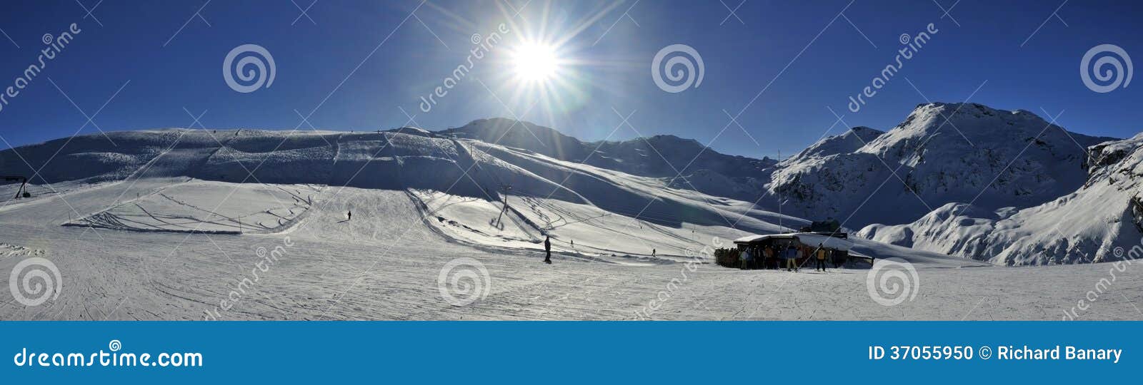 Χιονοδρομικό κέντρο Bivio. Τοπίο βουνών στο ελβετικό χιονοδρομικό κέντρο Bivio - Ελβετία