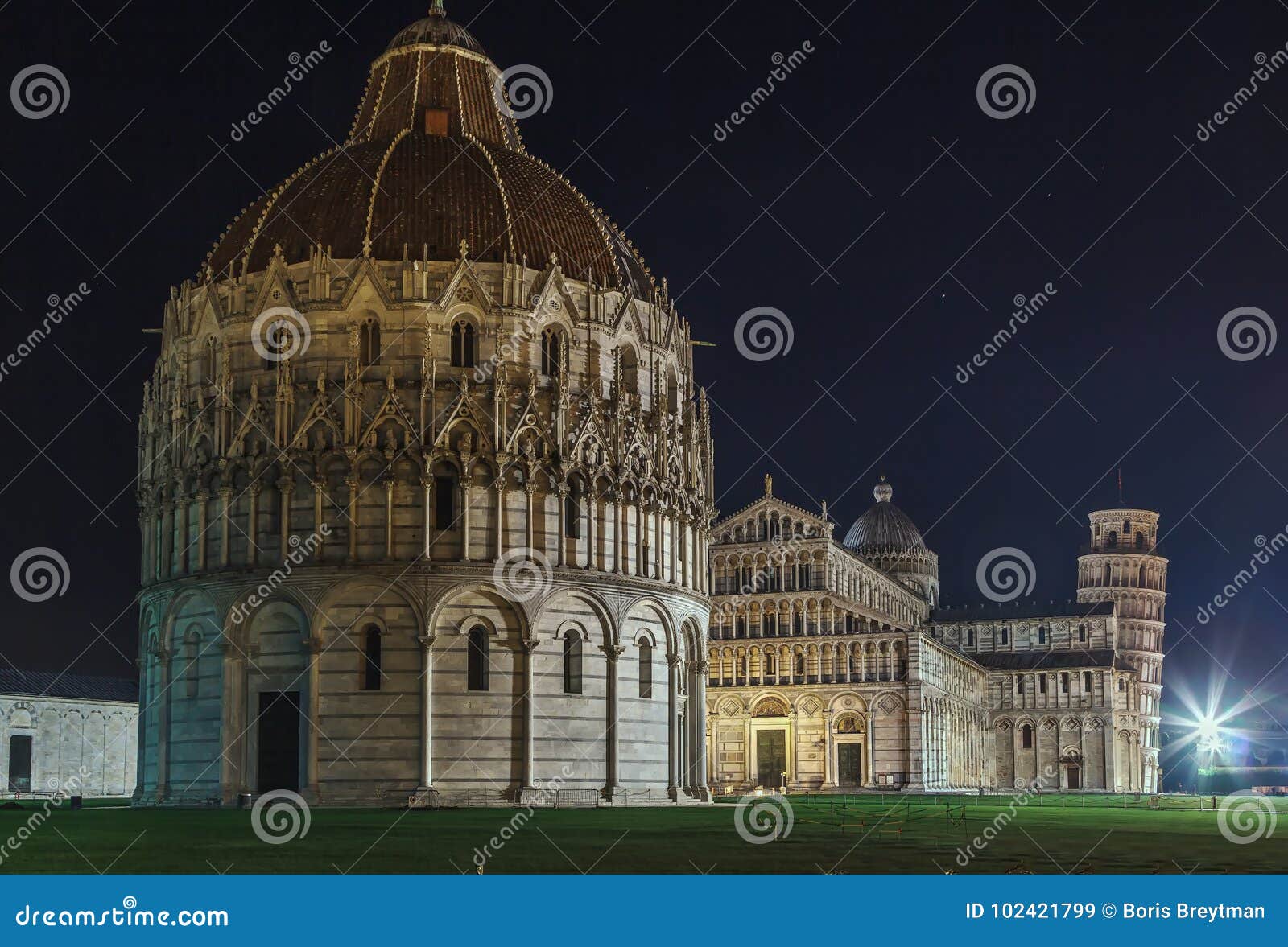 аркада pisa miracoli Италии dei. Dei Miracoli аркады в Пизе в вечере, Италии