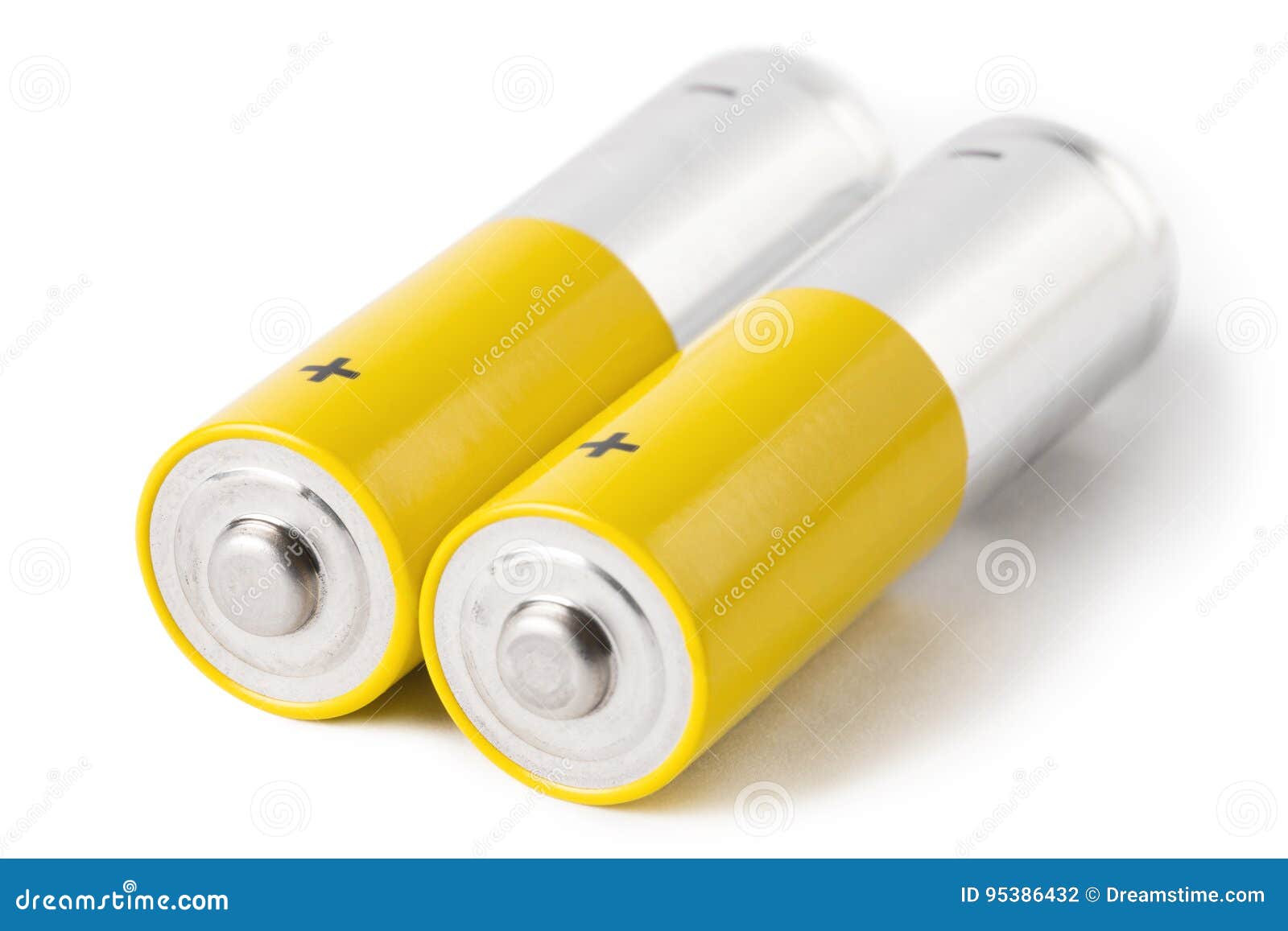 2 батареи AA, изолированной на белой предпосылке Стоковое Фото .