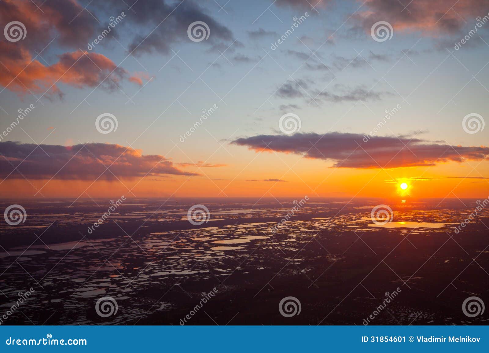 Болотистая большая равнина стоковое изображение. изображение ...