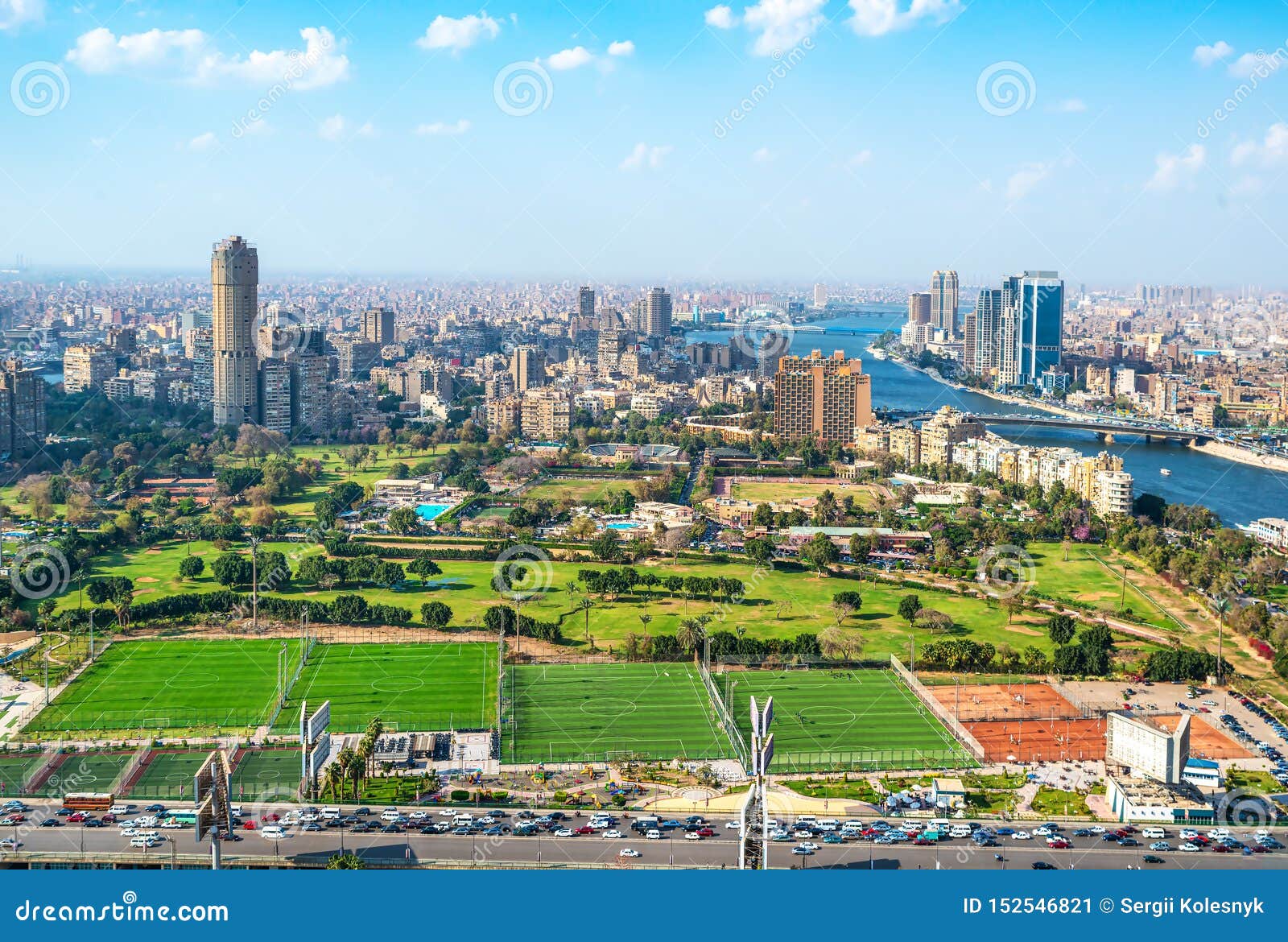 Вид с воздуха Каира. Вид с воздуха и Нил Каира в Египте