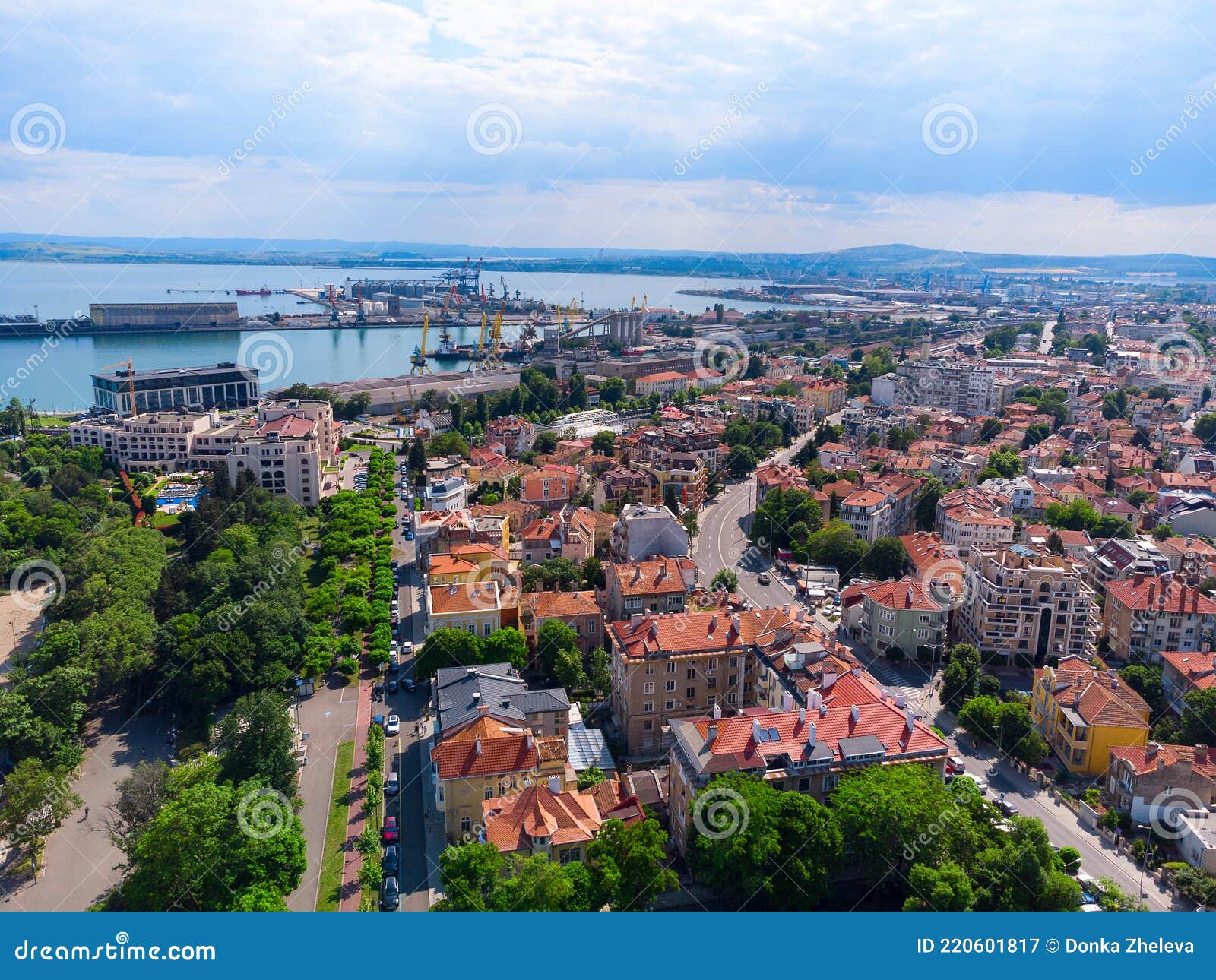 Город порт в болгарии где купить недвижимость у моря