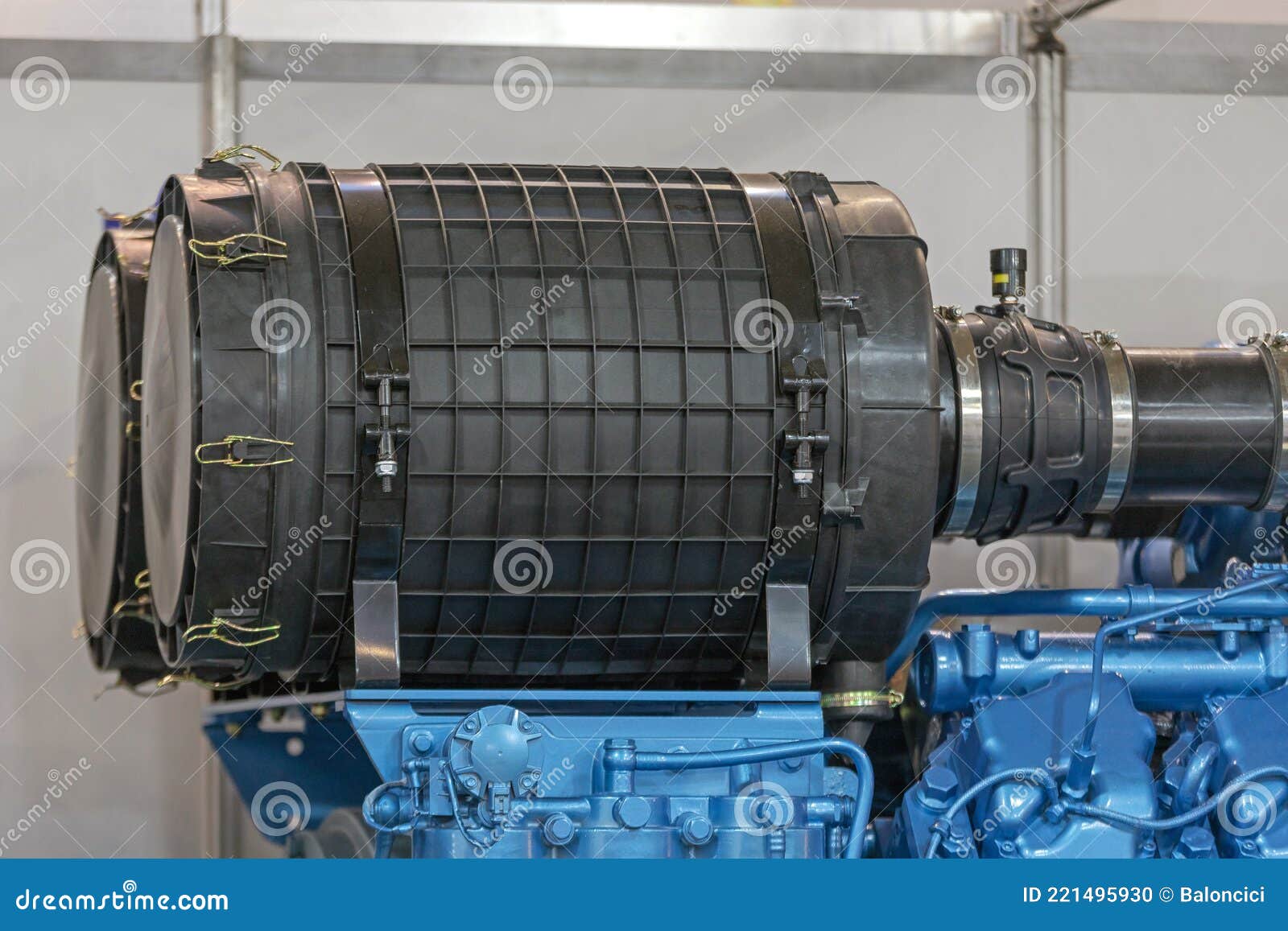 воздушный фильтр генератора Стоковое Фото - изображение насчитывающей ...