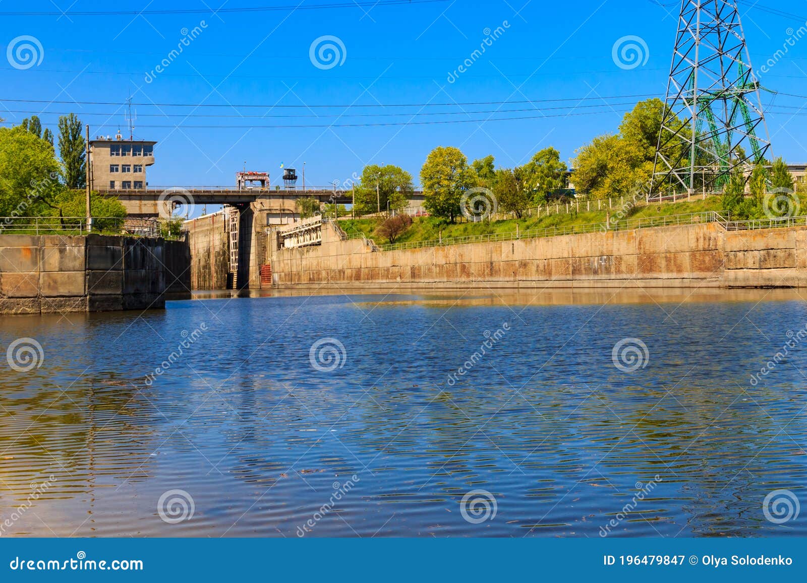 Ворота в Украине Svetlovodsk ГЭС на реке днепр Стоковое Изображение ...