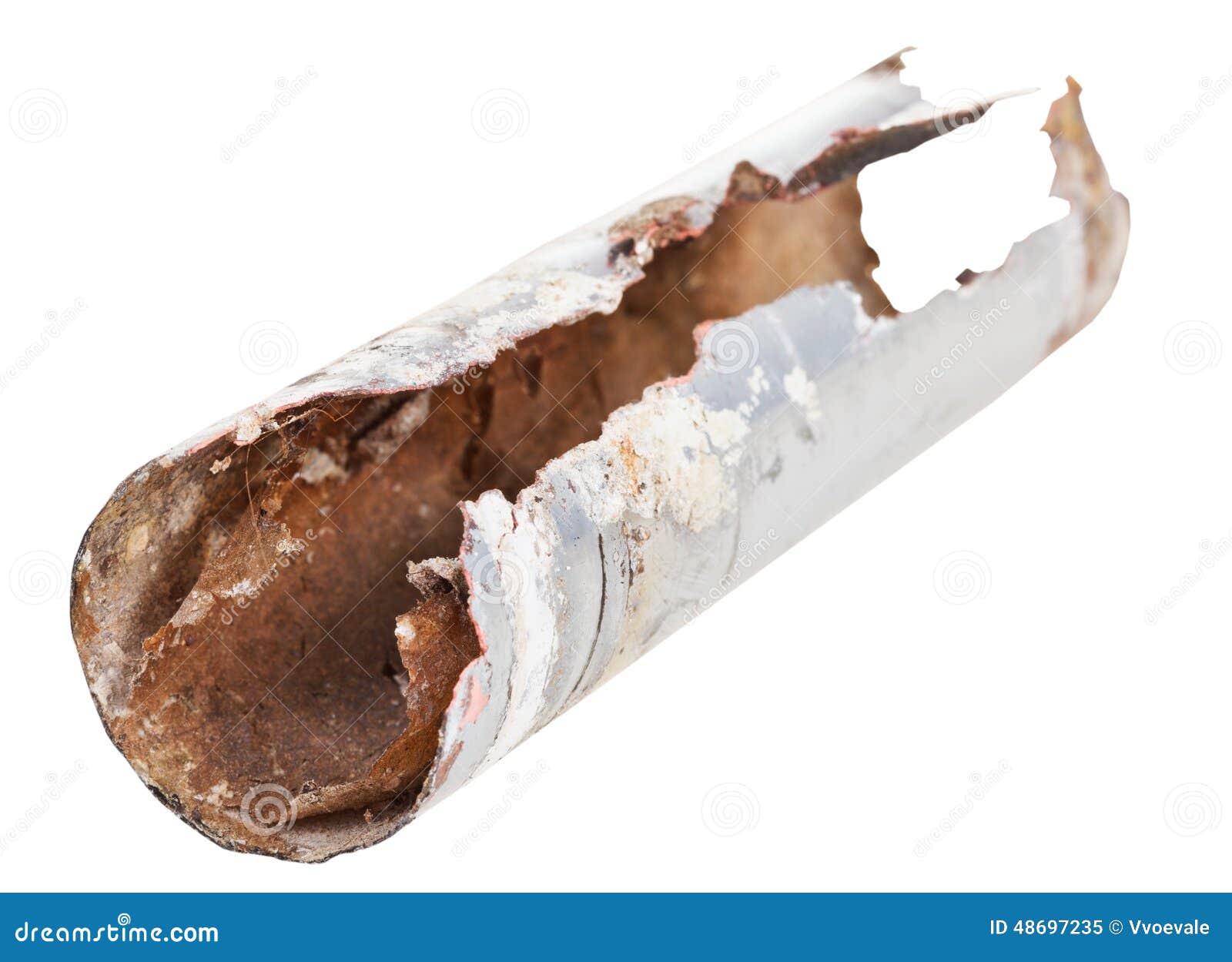 Вытравленная труба раковины стока металла изолированная на белизне ...