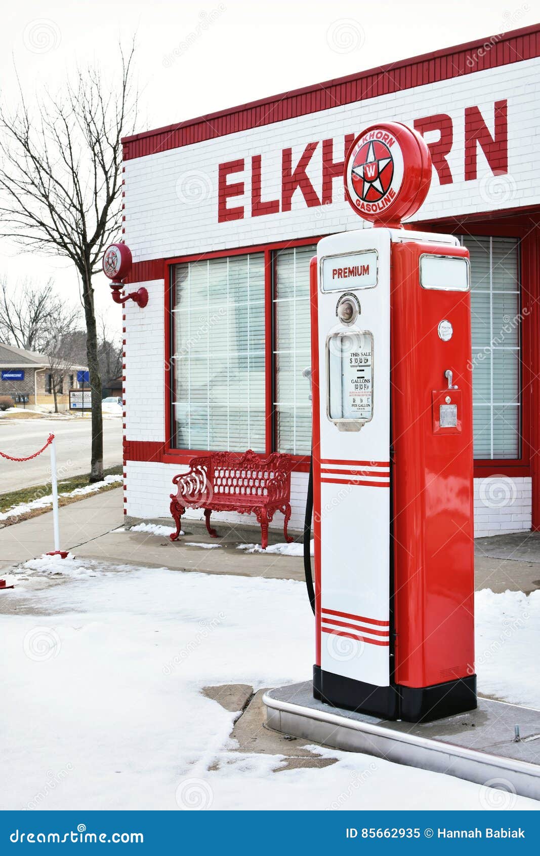 Гараж Elkhorn редакционное изображение. изображение насчитывающей