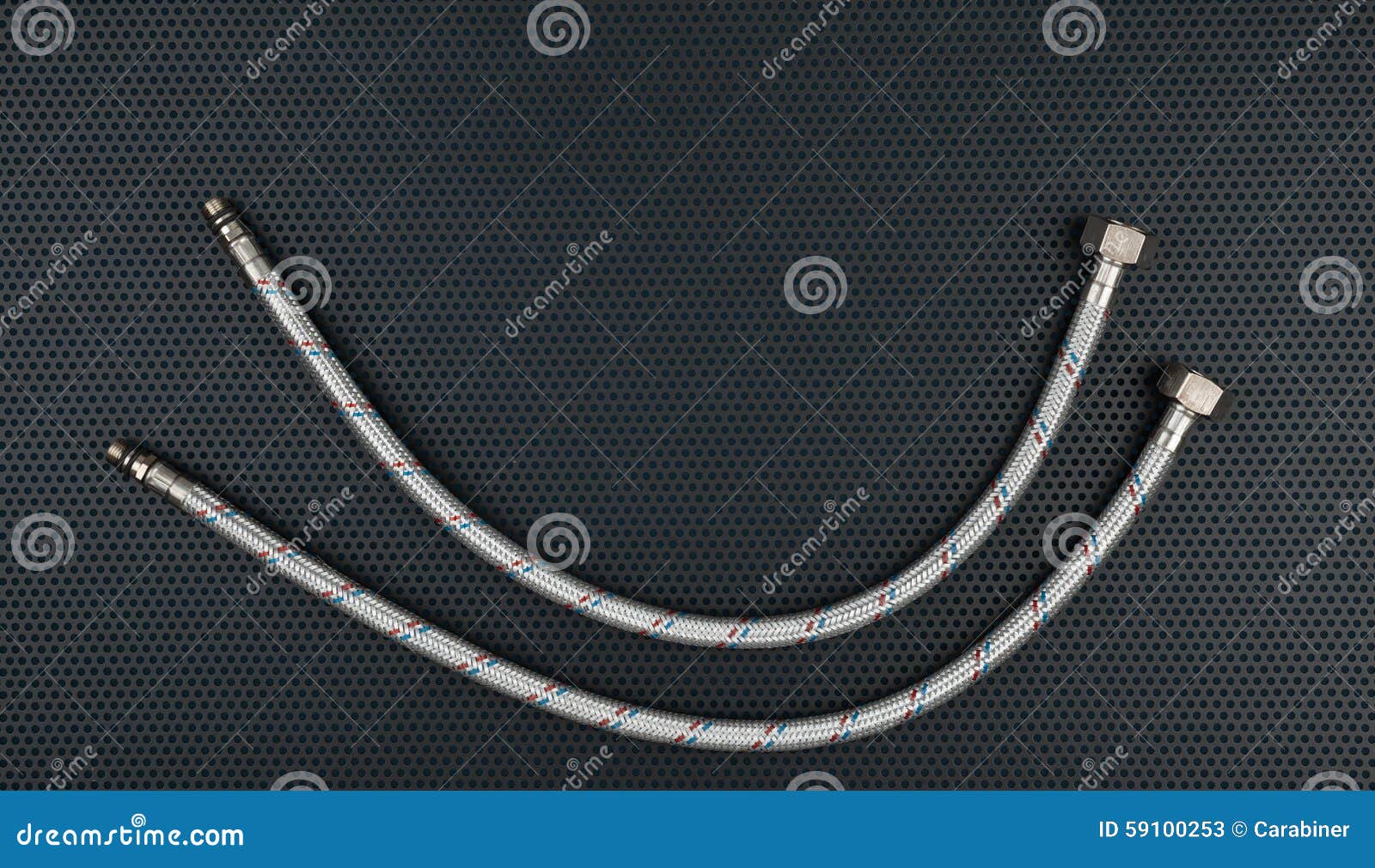 Гибкий рукав воды в металлическом заплетении Стоковое Изображение ...