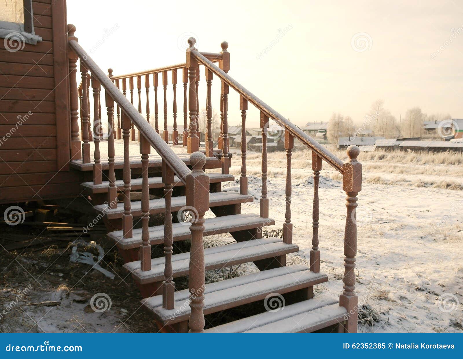 Крыльцо с балясинами