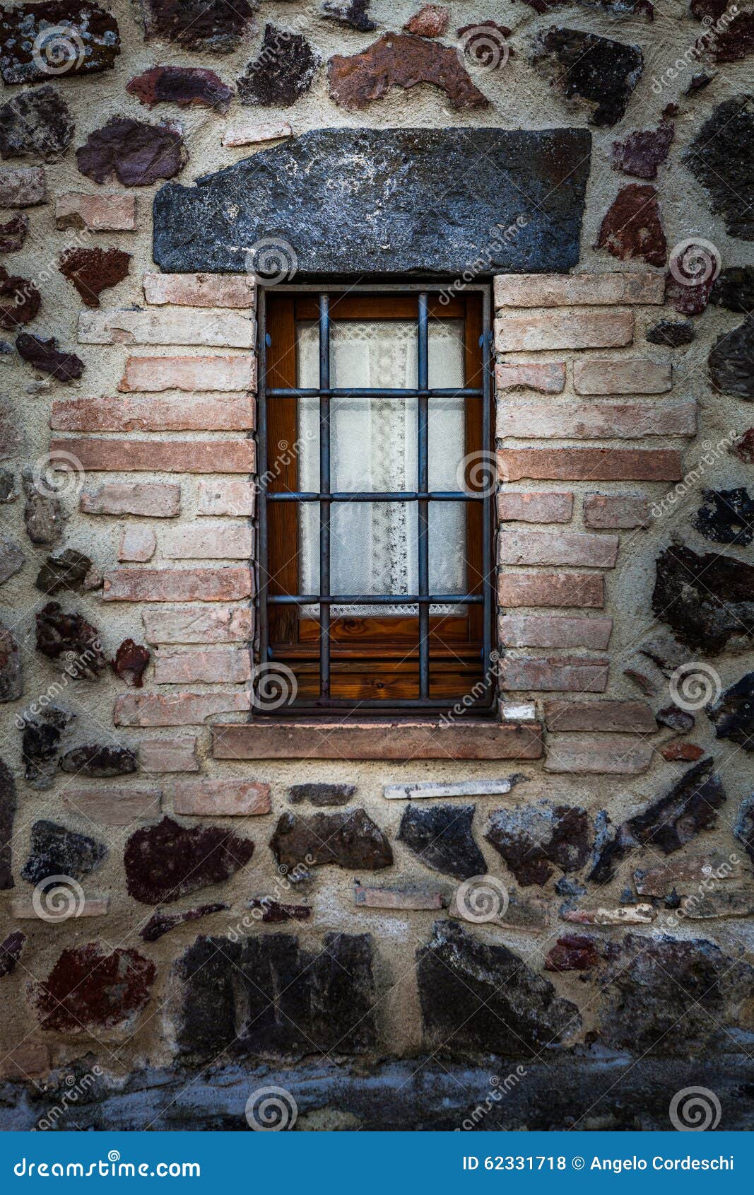 Пластиковые окна в деревенском доме (74 фото)