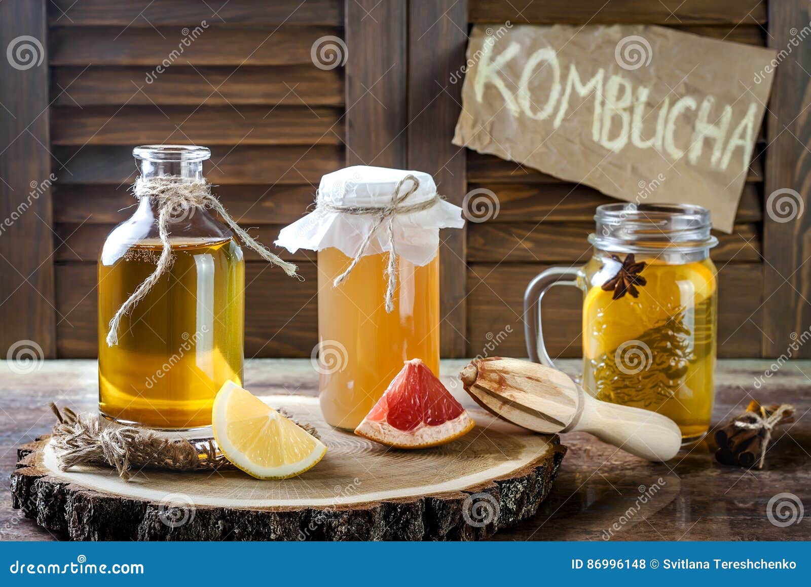 Домодельный заквашенный сырцовый чай Kombucha с различными Flavorings