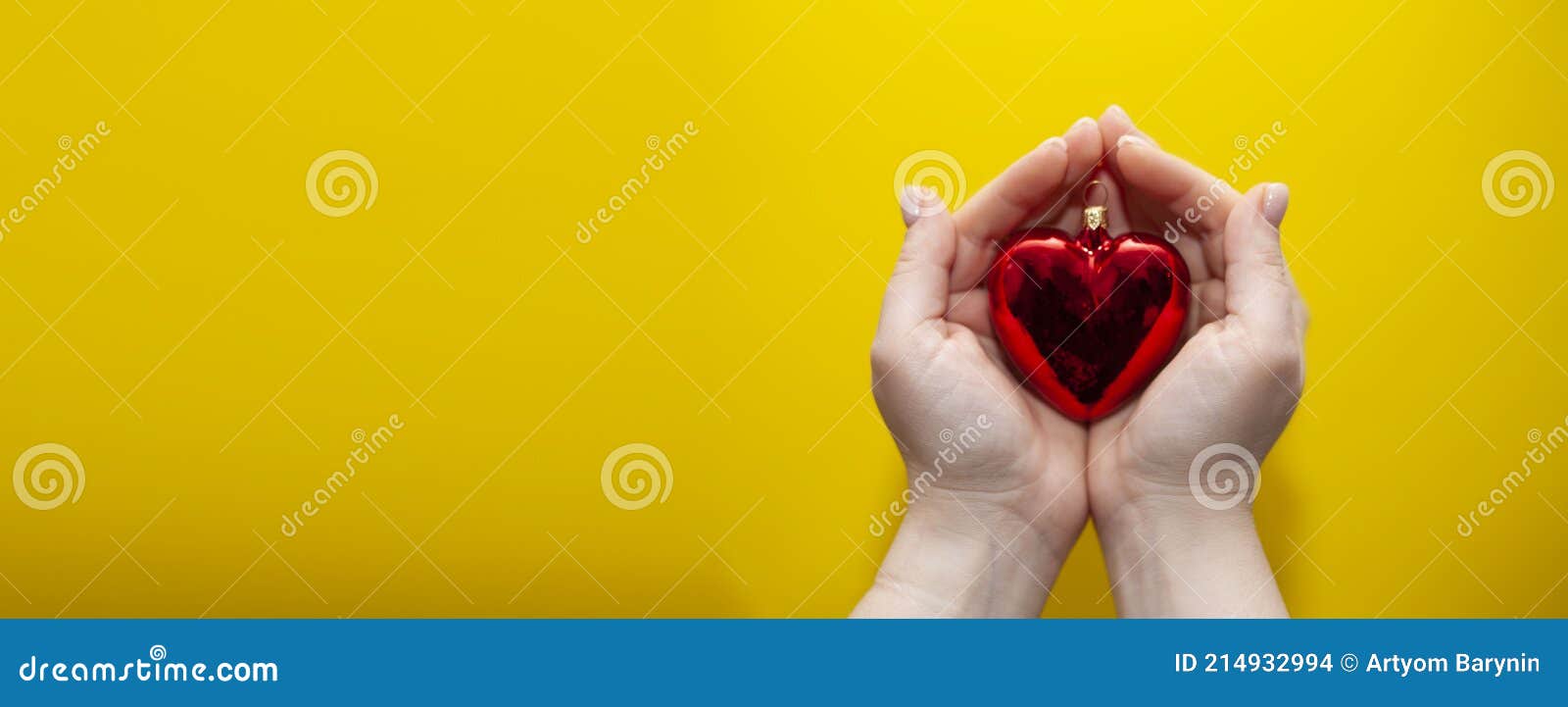 Ёлочные игрушки в форме сердца