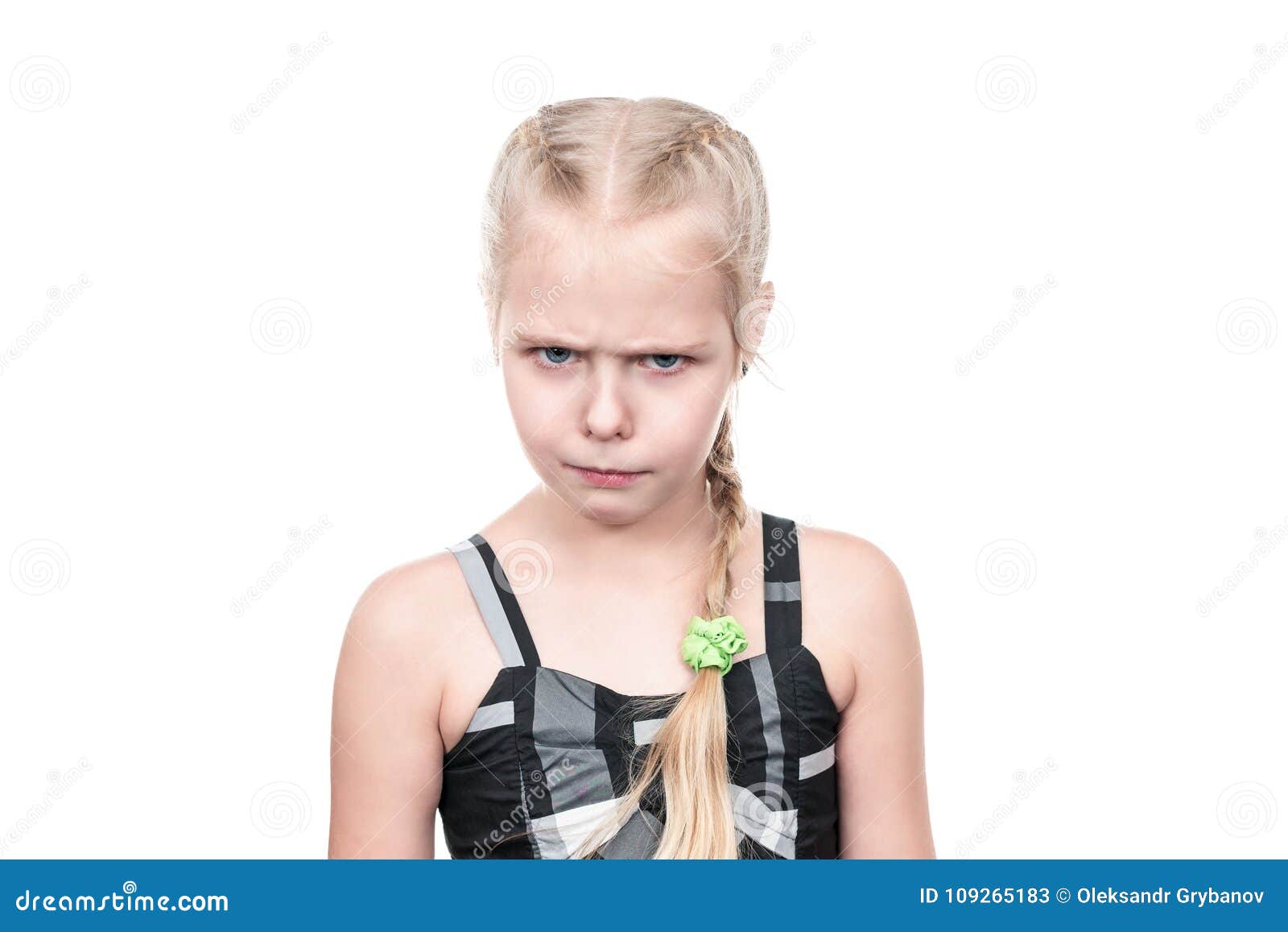 Маленькая девочка злой образ Фото