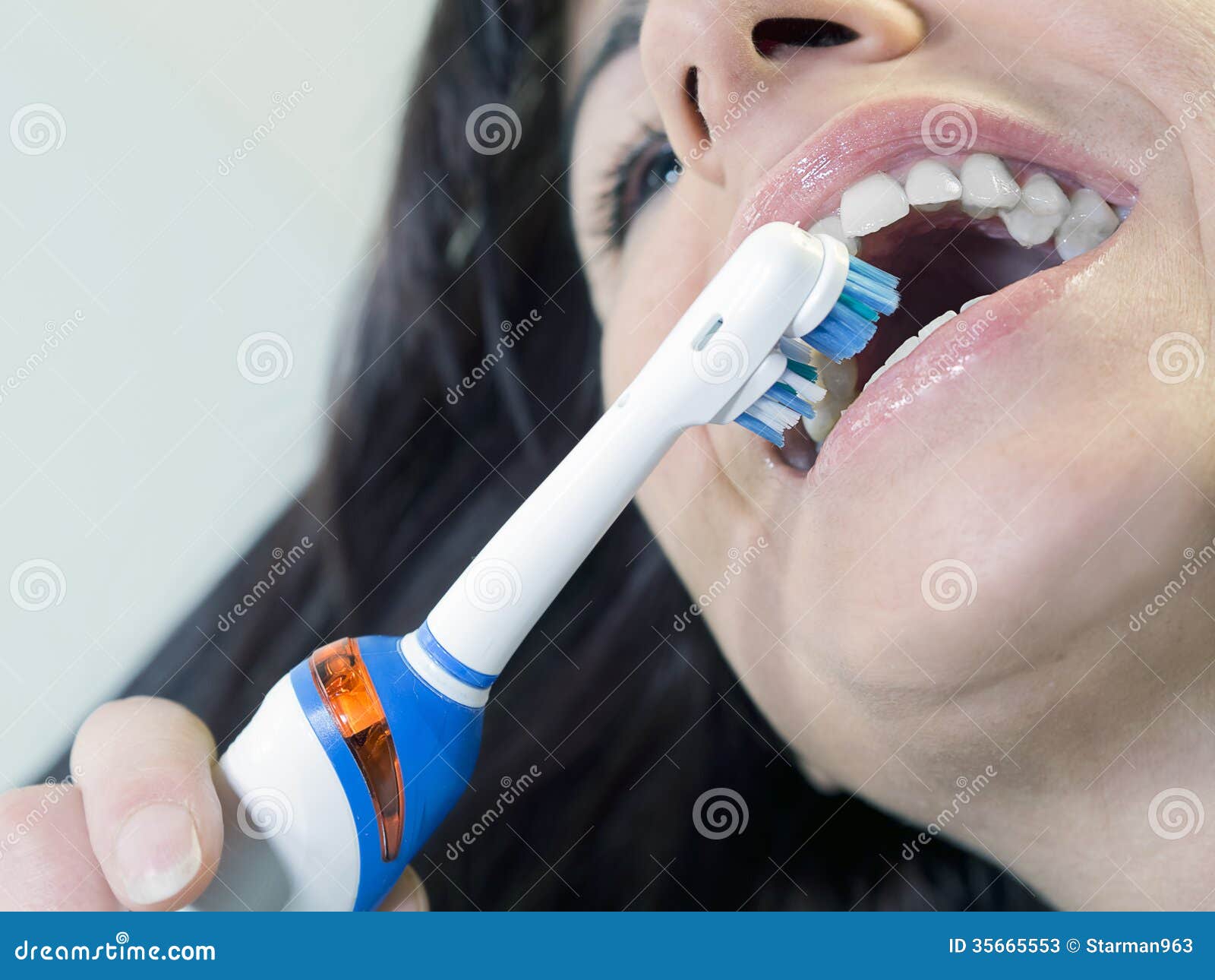 болят зубы от электрической зубной щетки