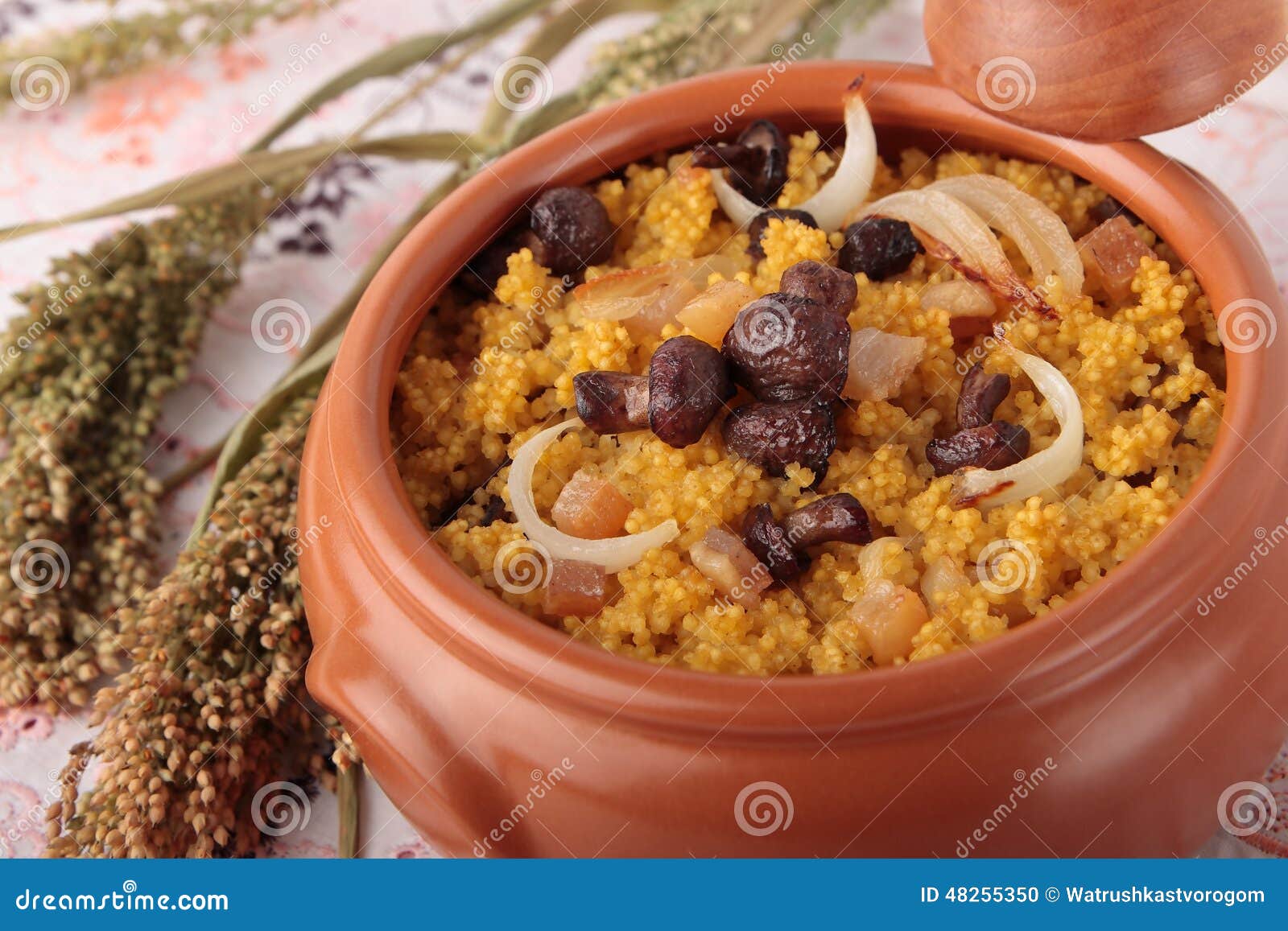 Пшённая каша с салом