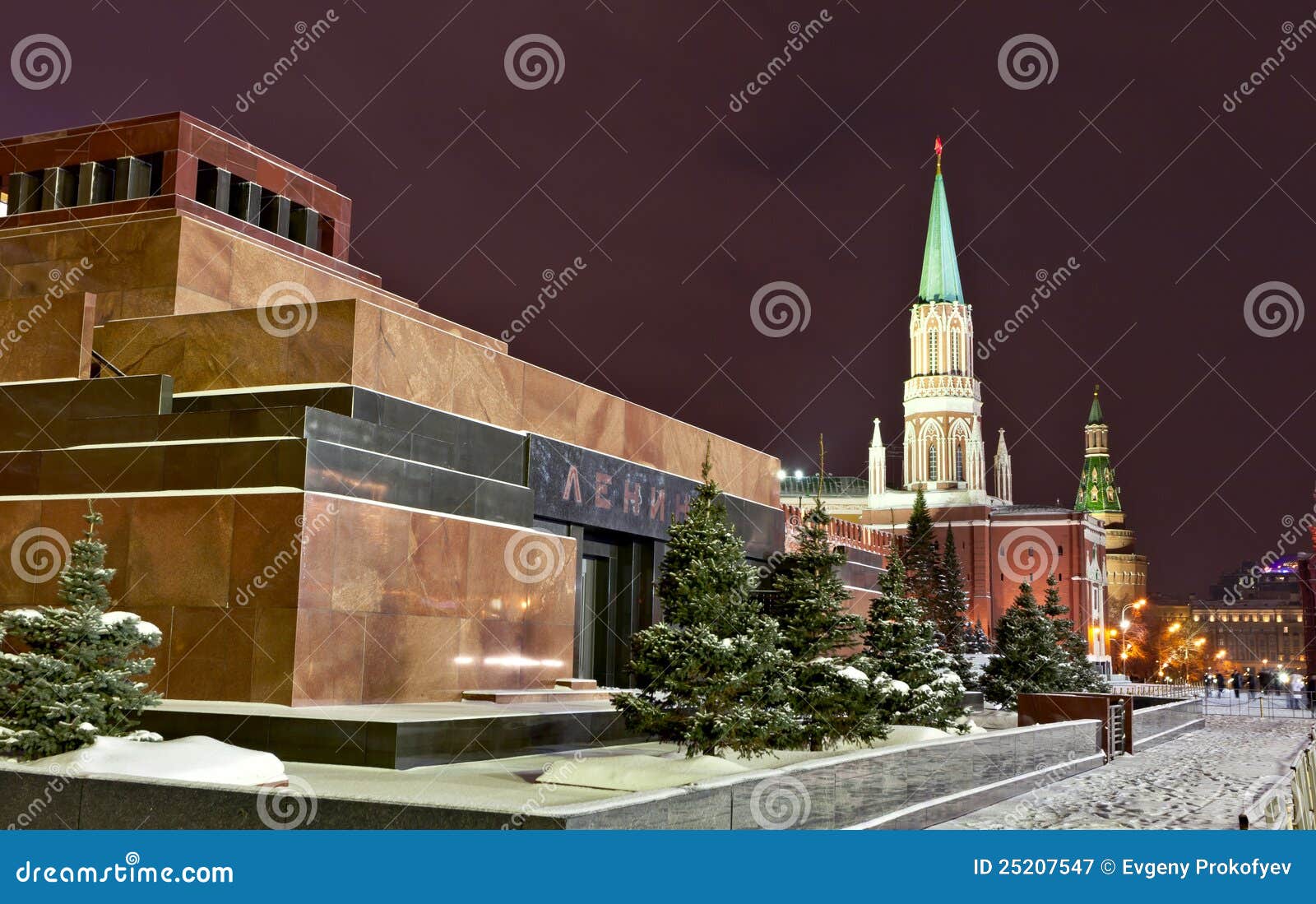 Москва мавзолей Ленина ночью
