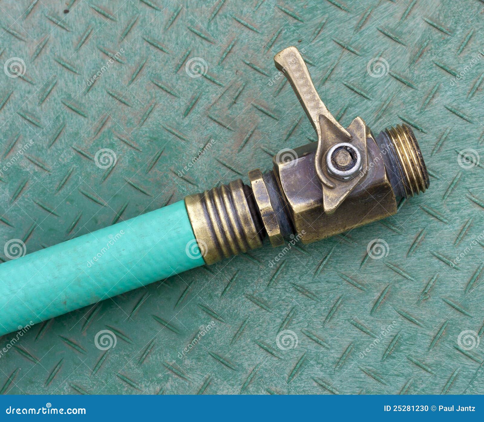 клапан шланга стоковое фото. изображение насчитывающей металл - 25281230