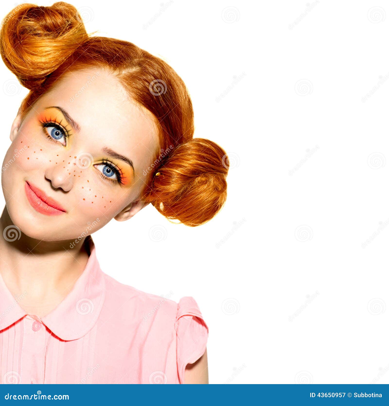Симпатичная Девушка С Веснушками – Telegraph