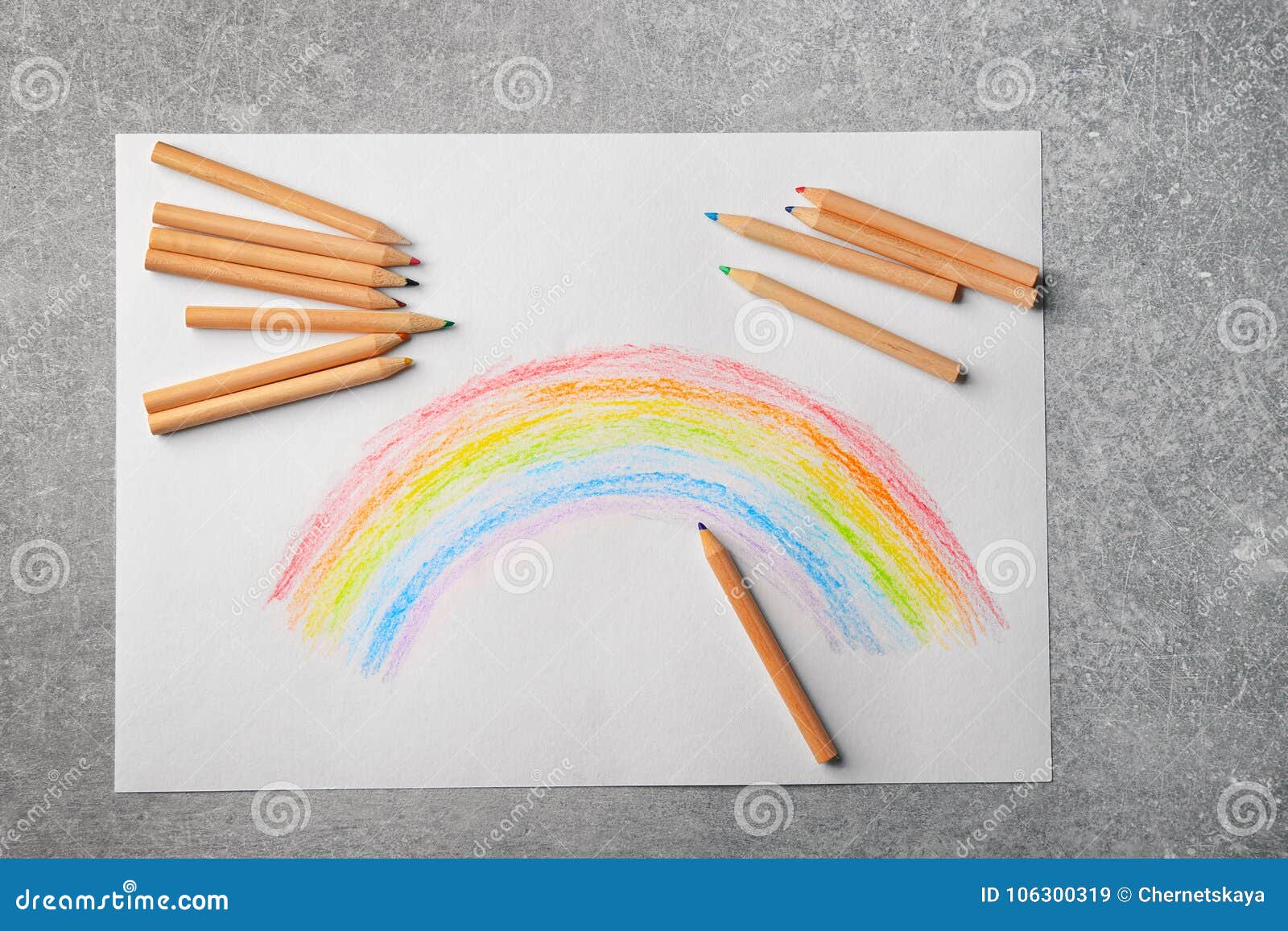 Радуга цветными карандашами