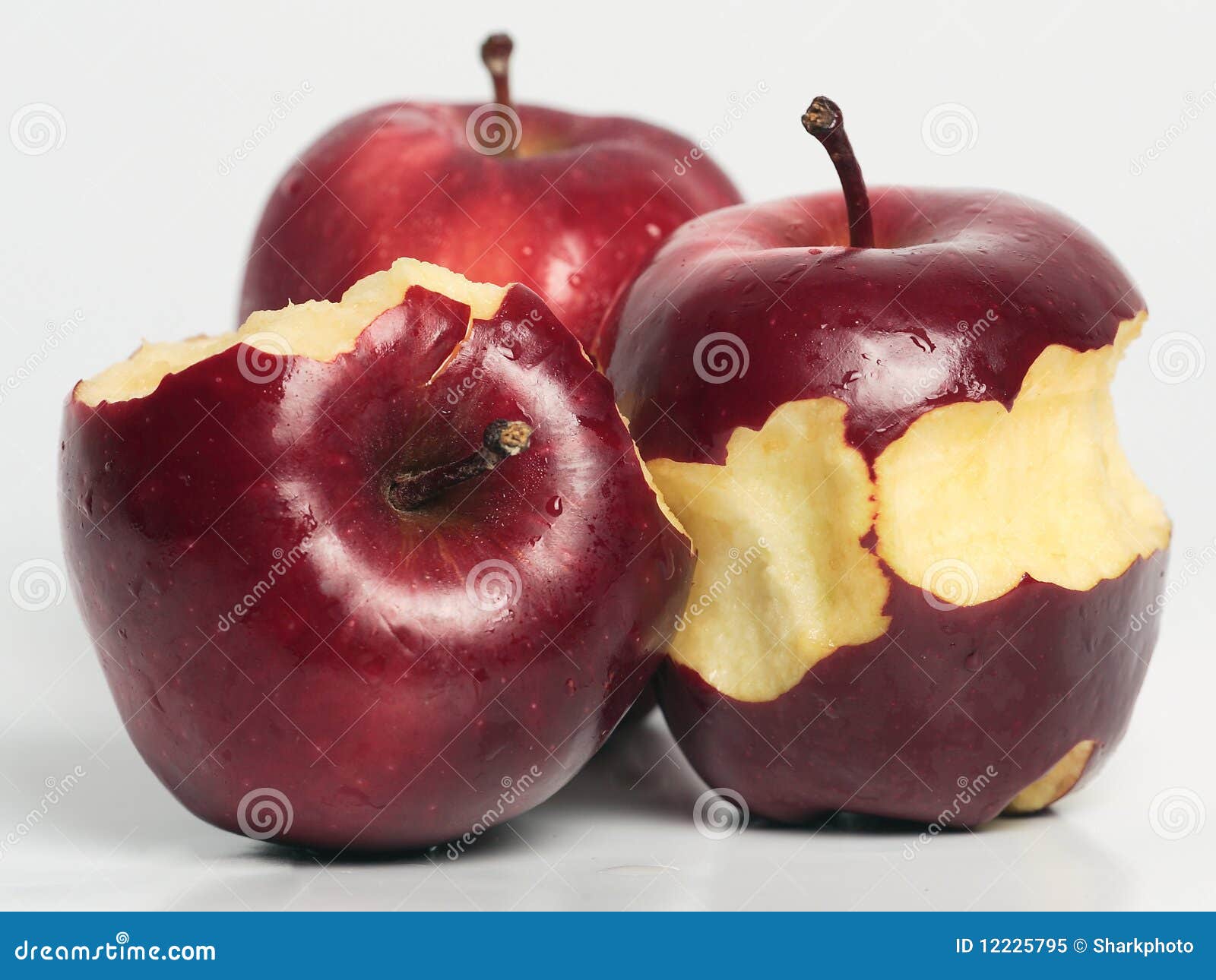 красный цвет яблока. приложите еду healty красного цвета
