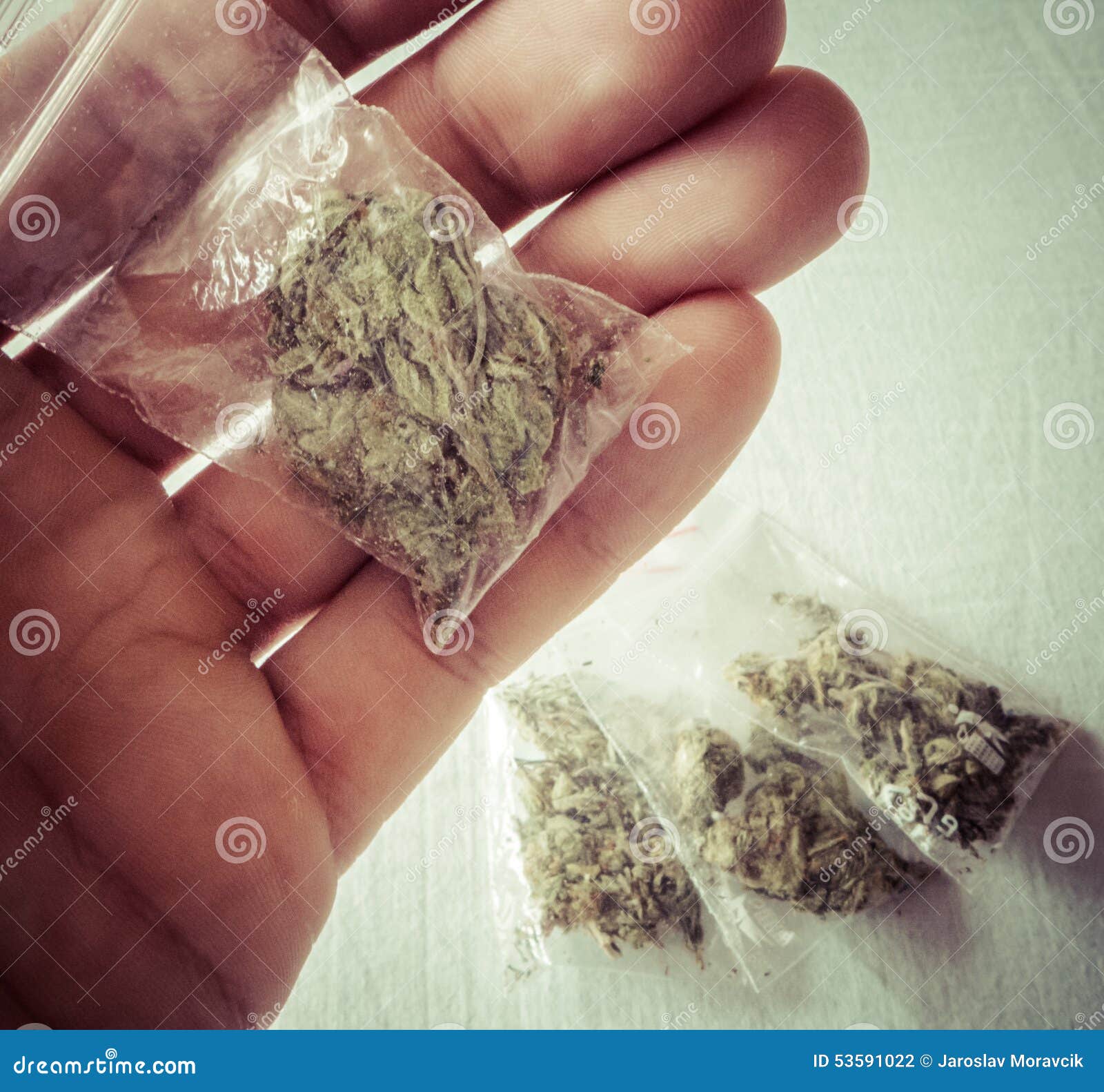 марихуана в пакетиках как выглядит
