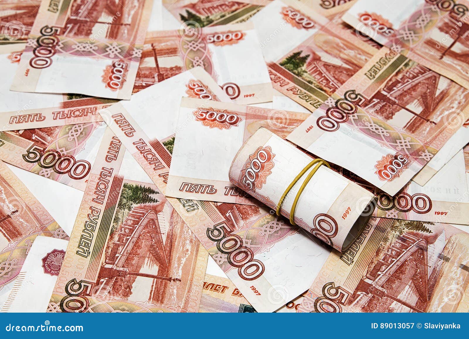 1000 Рублей много купюр