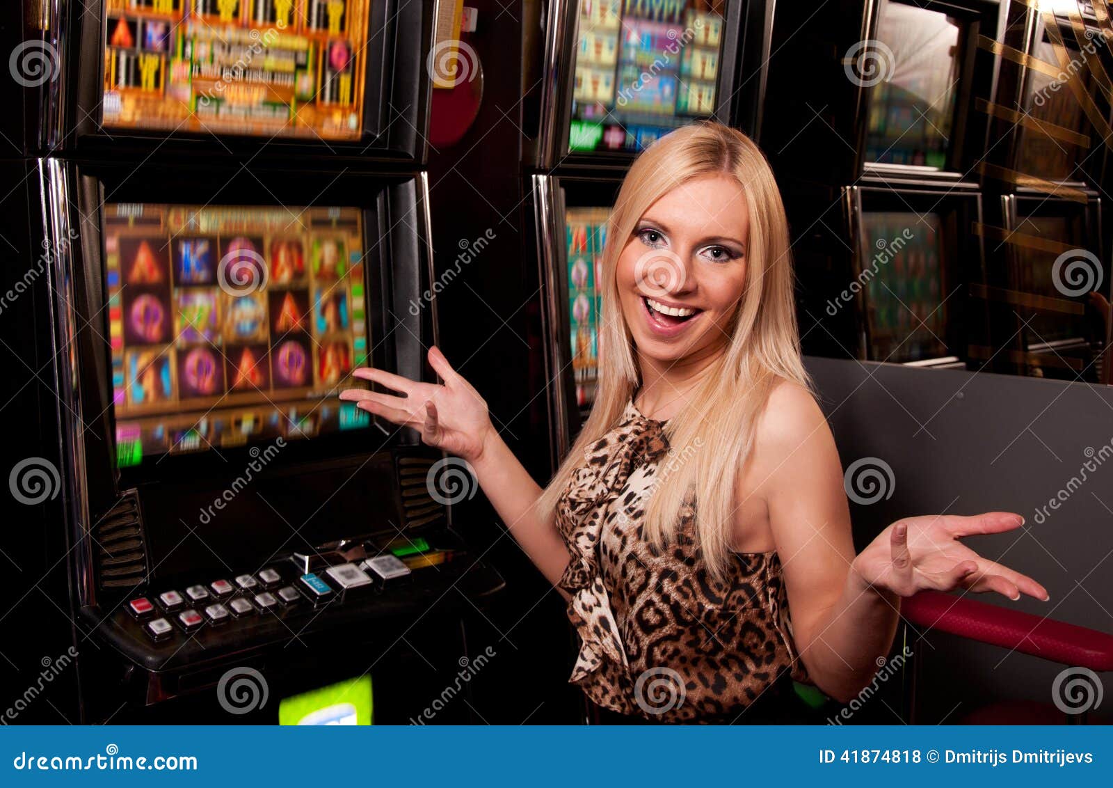 Девушка работающая в казино казино биг бет