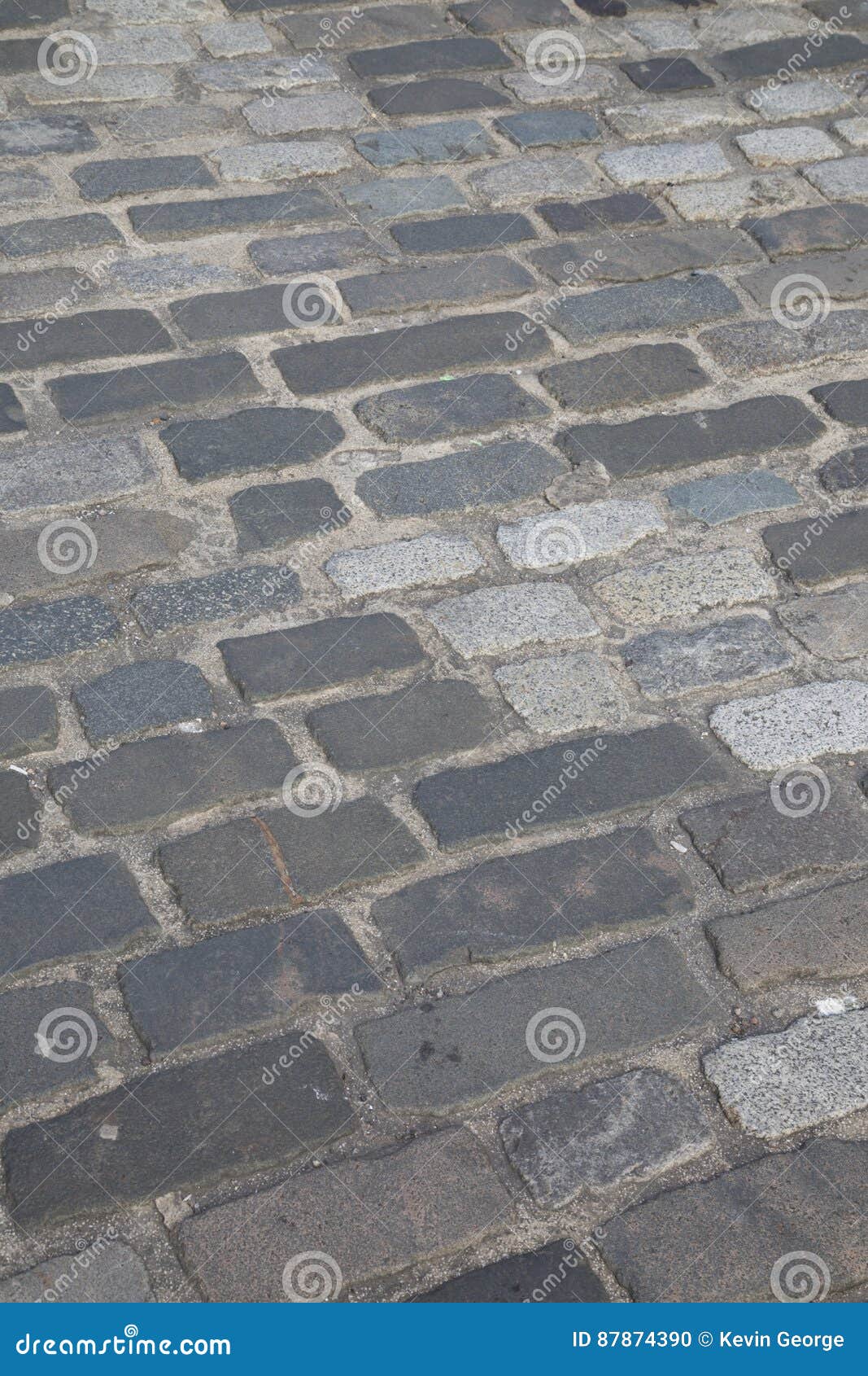 Мощенные булыжником камни на улице рынка, Сент-Эндрюсе, файфе Стоковое ...