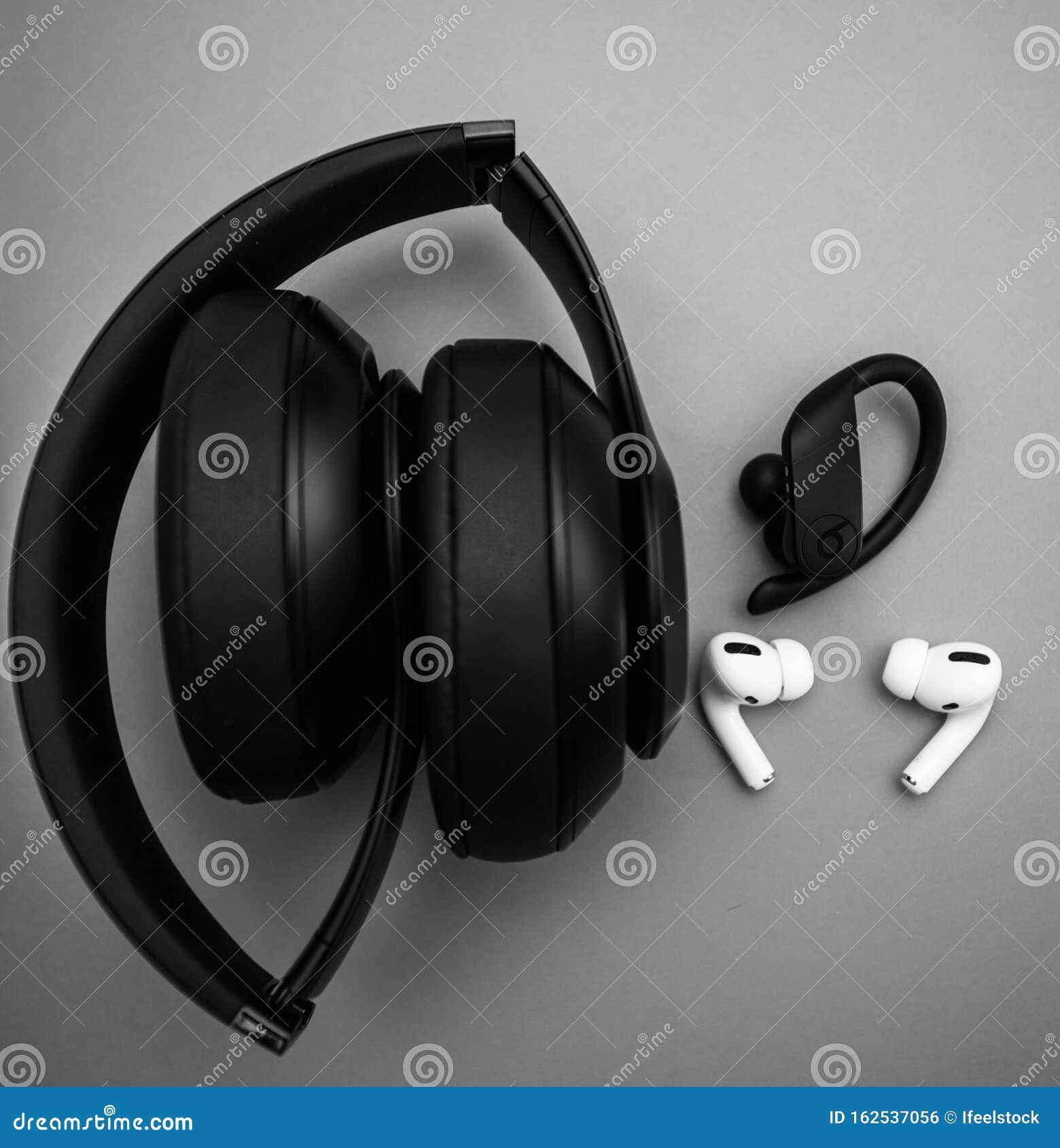 Apple Computers AirPods Pro 162537056