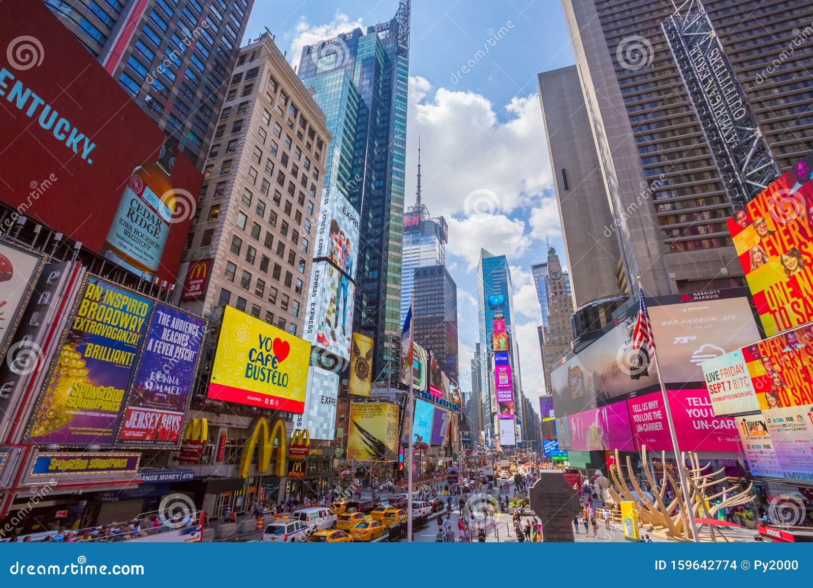 Нью-Йорк, Тайм-сквер редакционное стоковое изображение. изображение ...