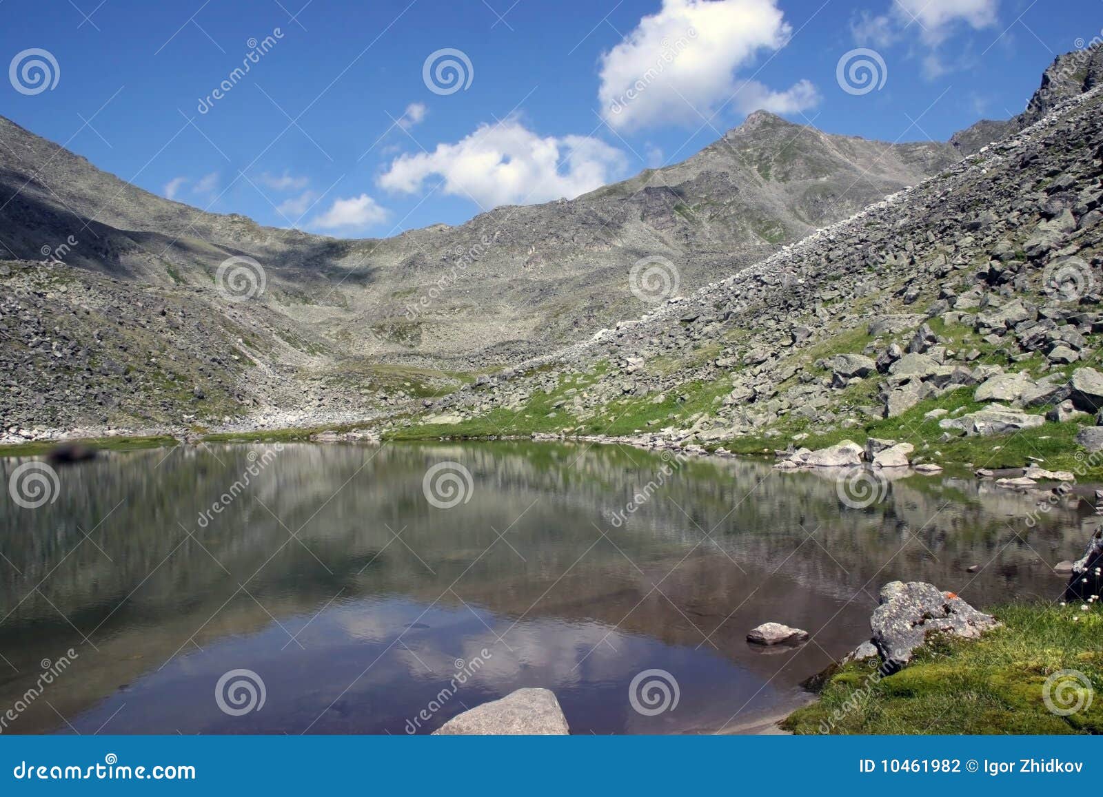 Хрустальное озеро Аршан
