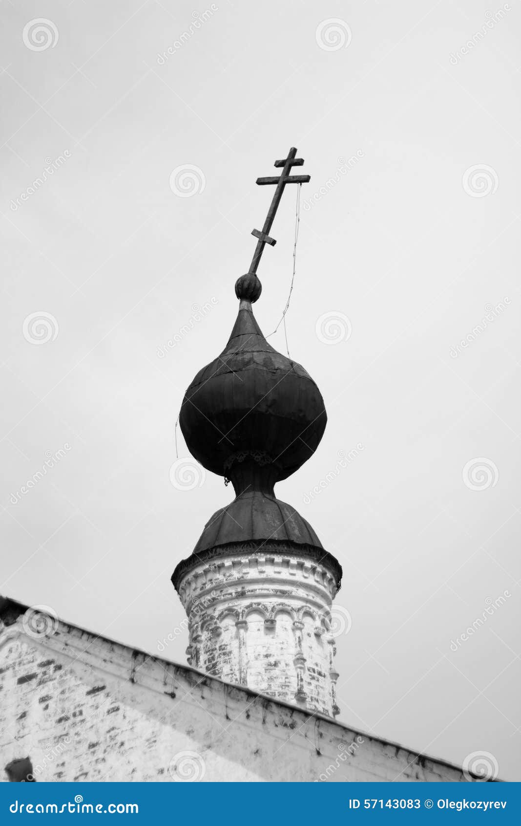 Церковь с падающим крестом