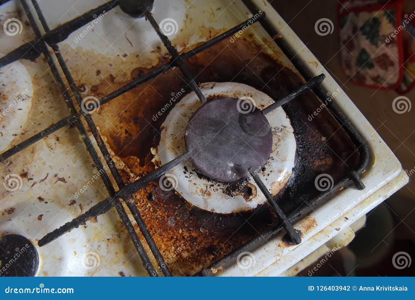 Пакостная печка кухни стоковое фото. изображение насчитывающей .
