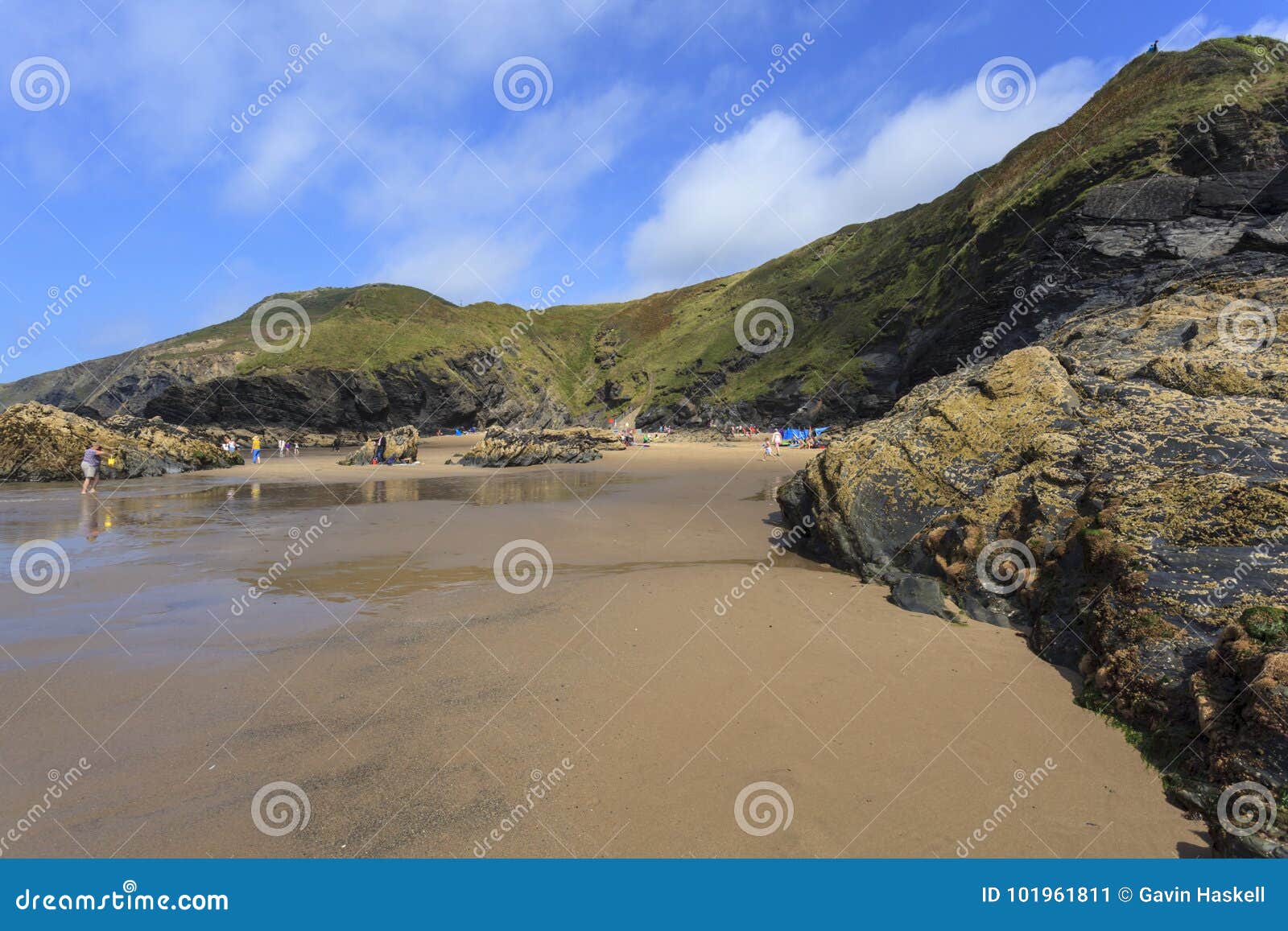 Пляж Cilborth, Llangrannog редакционное фото. изображение насчитывающей
