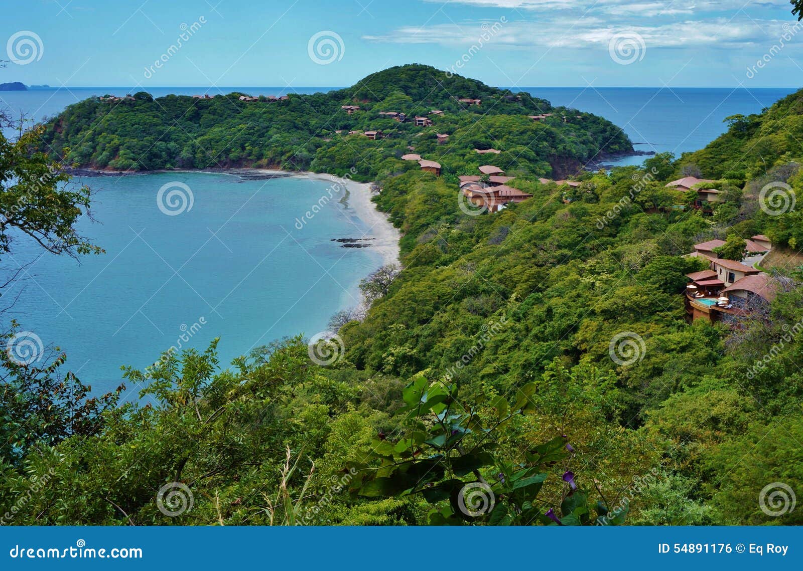 Полуостров Papagayo в Guanacaste, Коста-Рика. GUANACASTE, КОСТА-РИКА --ОКОЛО НОЯБРЬ 2012-- Вулканический полуостров Papagayo, с 31 пляжем вдоль побережья северной части Тихого океана Коста-Рика, в провинции Guanacaste, около городка Либерии