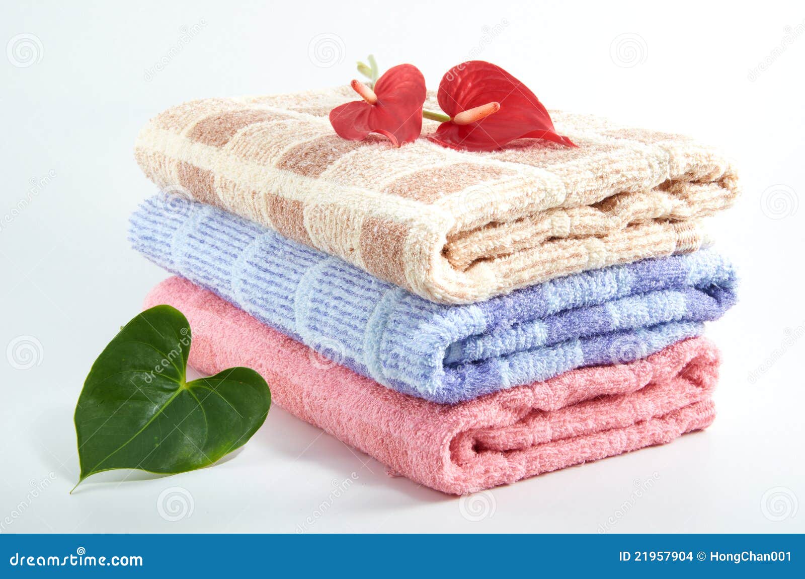 полотенце ванны стоковое фото. изображение насчитывающей сух - 21957904