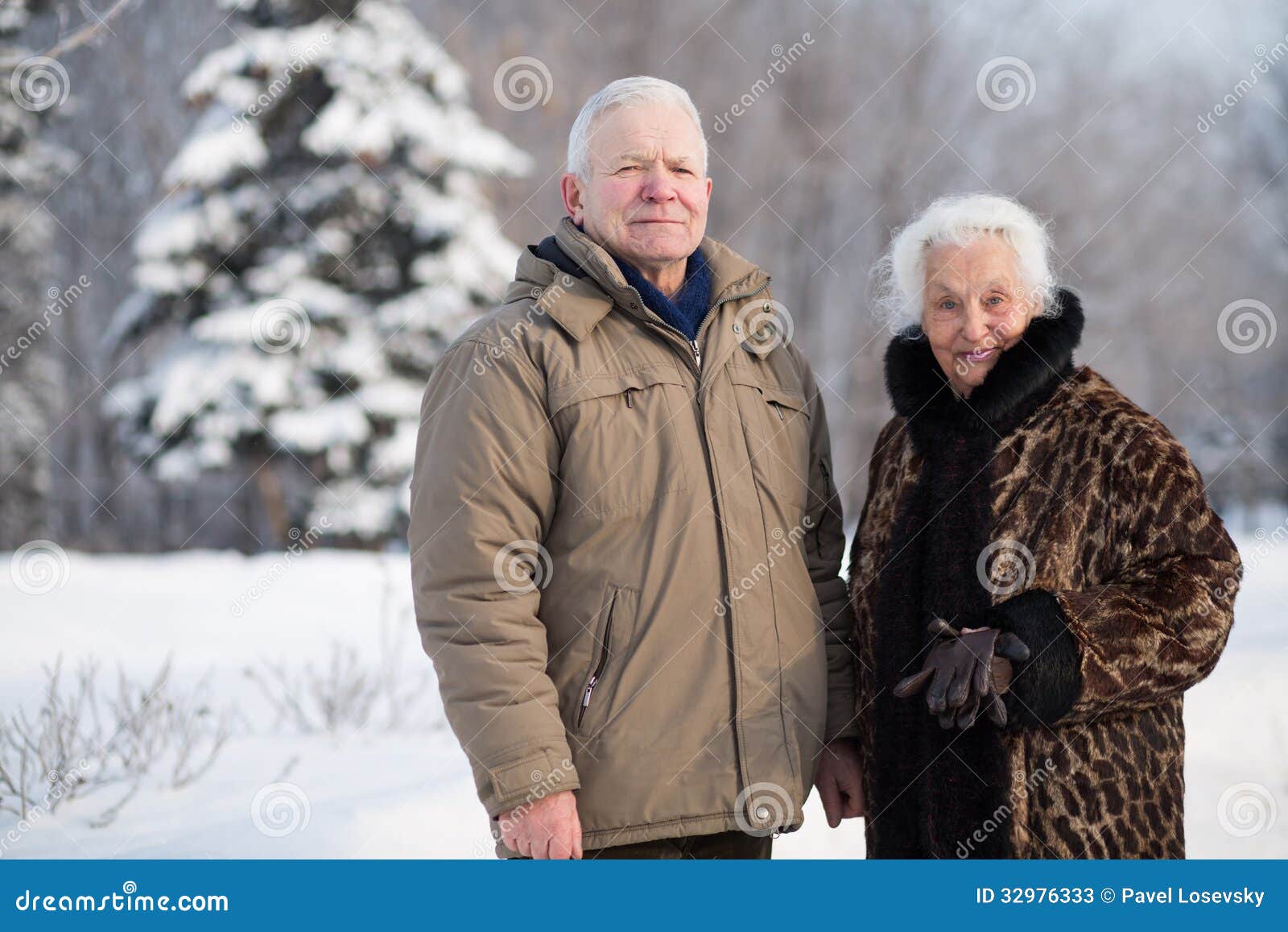 Пенсионеры зимой