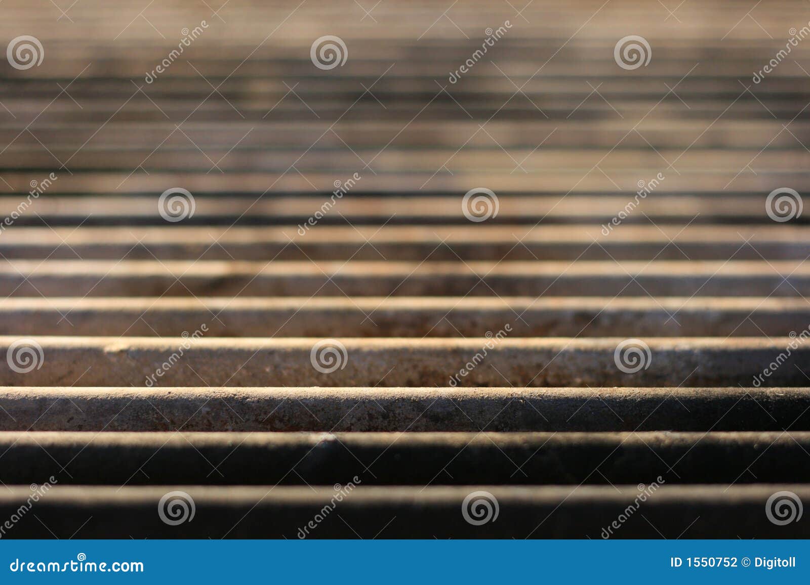 решетка барбекю стоковое фото. изображение насчитывающей пикник - 1550752
